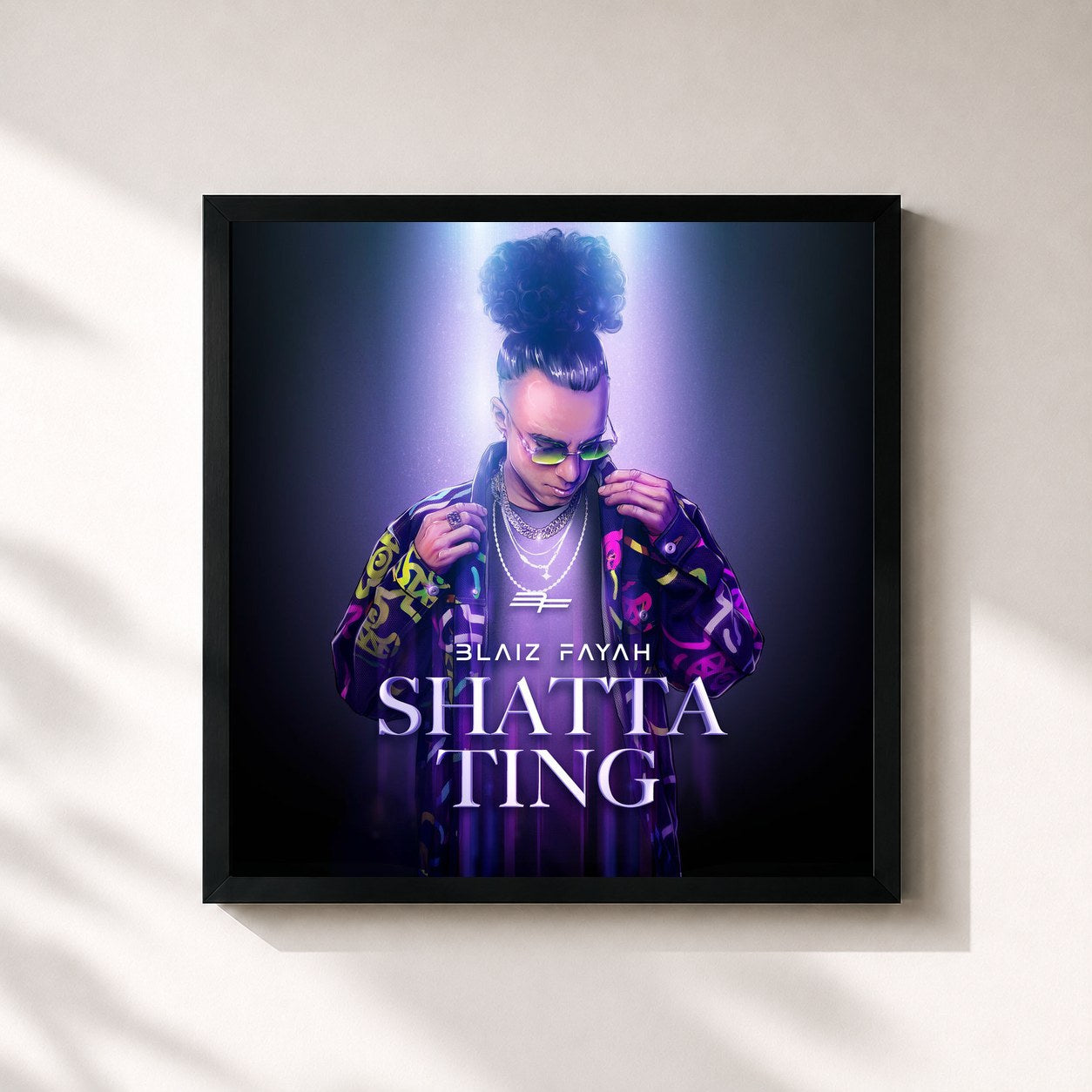 #noir Tableau carré de l'album Shatta Ting de Blaiz Fayah, cadre noir 32x32 cm