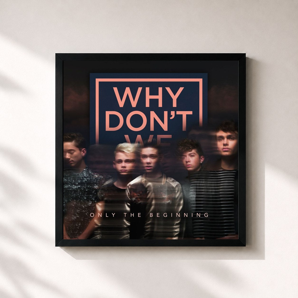 #noir Tableau carré de l'album Only The Beginning de Why Don't We, cadre noir 32x32 cm