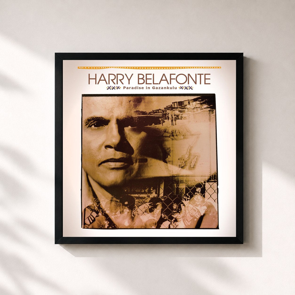 #noir Tableau carré de l'album Paradise In Gazankulu de Harry Belafonte, cadre noir 32x32 cm