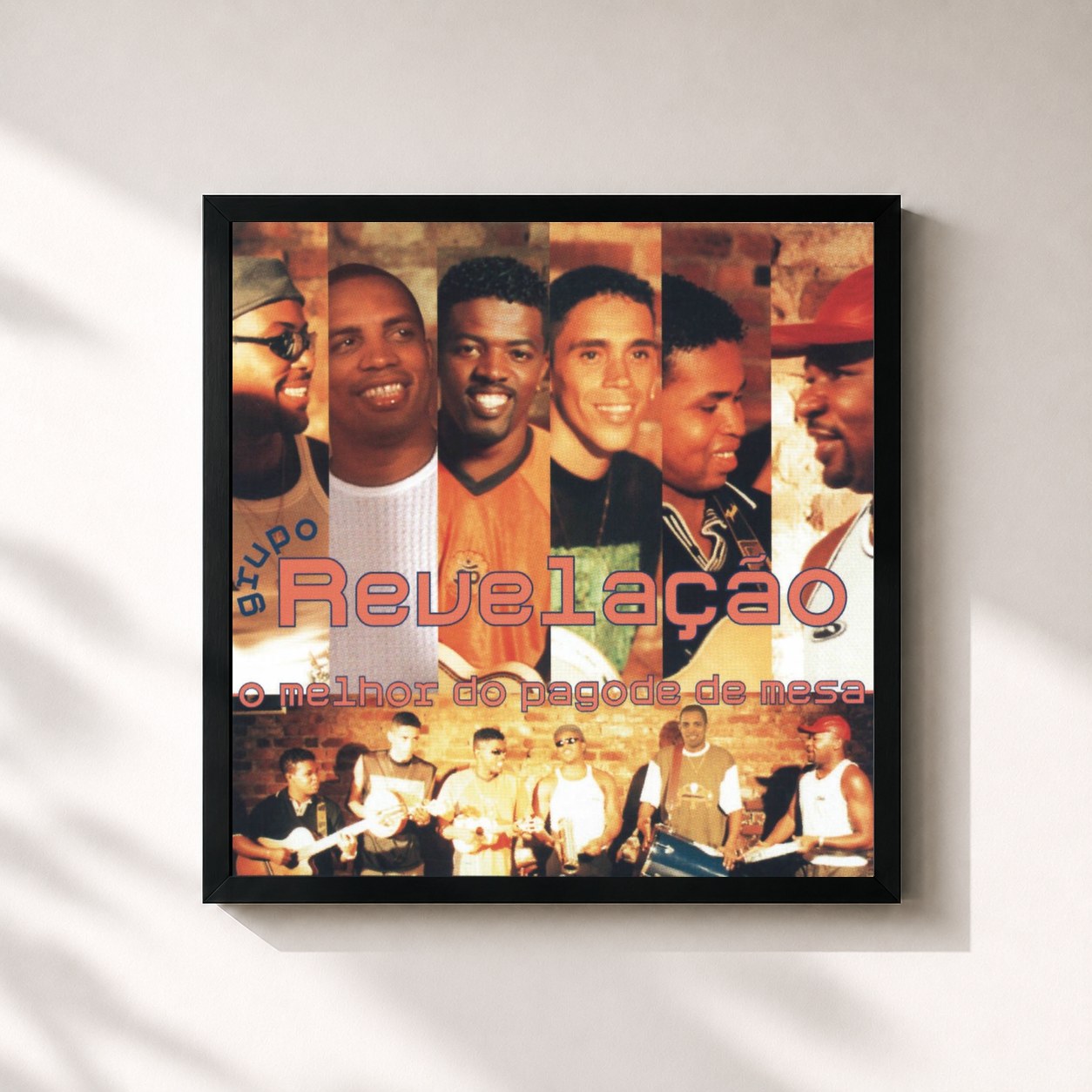 #noir Tableau carré de l'album O Melhor do Pagode de Mesa de Grupo Revelação, cadre noir 32x32 cm