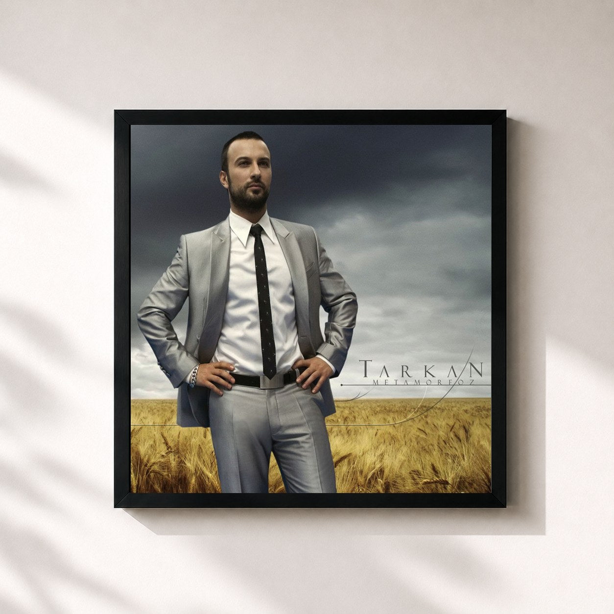 #noir Tableau carré de l'album Metamorfoz de Tarkan, cadre noir 32x32 cm