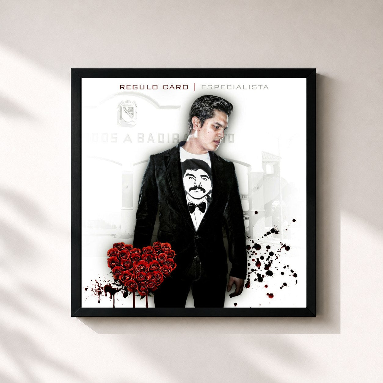 #noir Tableau carré de l'album Especialista de Regulo Caro, cadre noir 32x32 cm