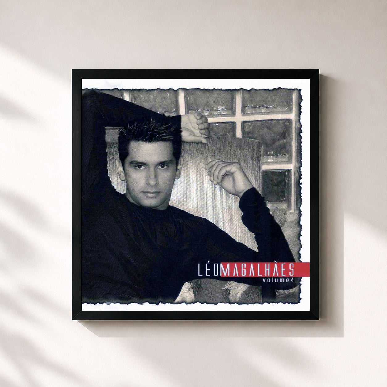 #noir Tableau carré de l'album Volume 4 de Léo Magalhães, cadre noir 32x32 cm