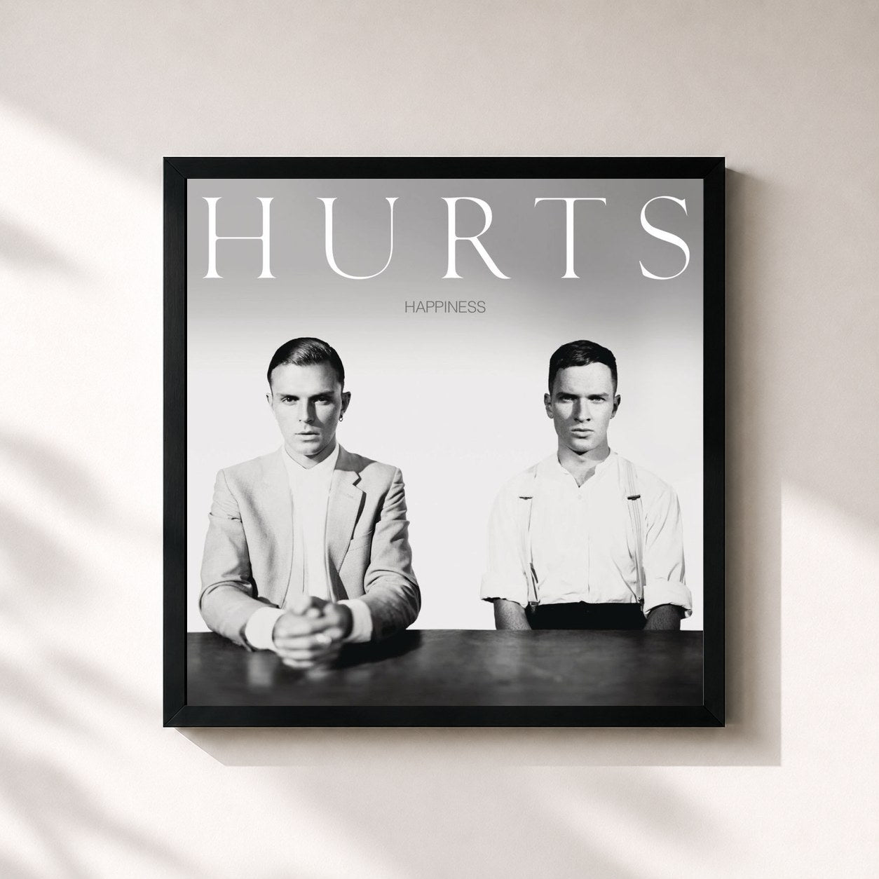 #noir Tableau carré de l'album Happiness de Hurts, cadre noir 32x32 cm