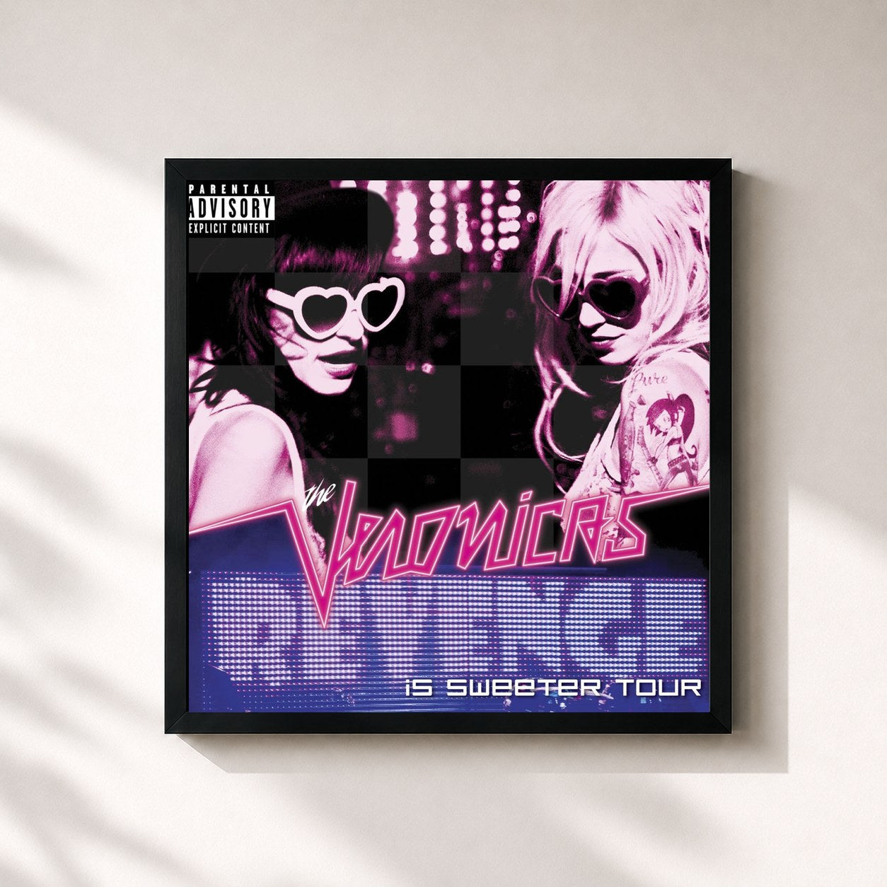 #noir Tableau carré de l'album Revenge Is Sweeter Tour de The Veronicas, cadre noir 32x32 cm