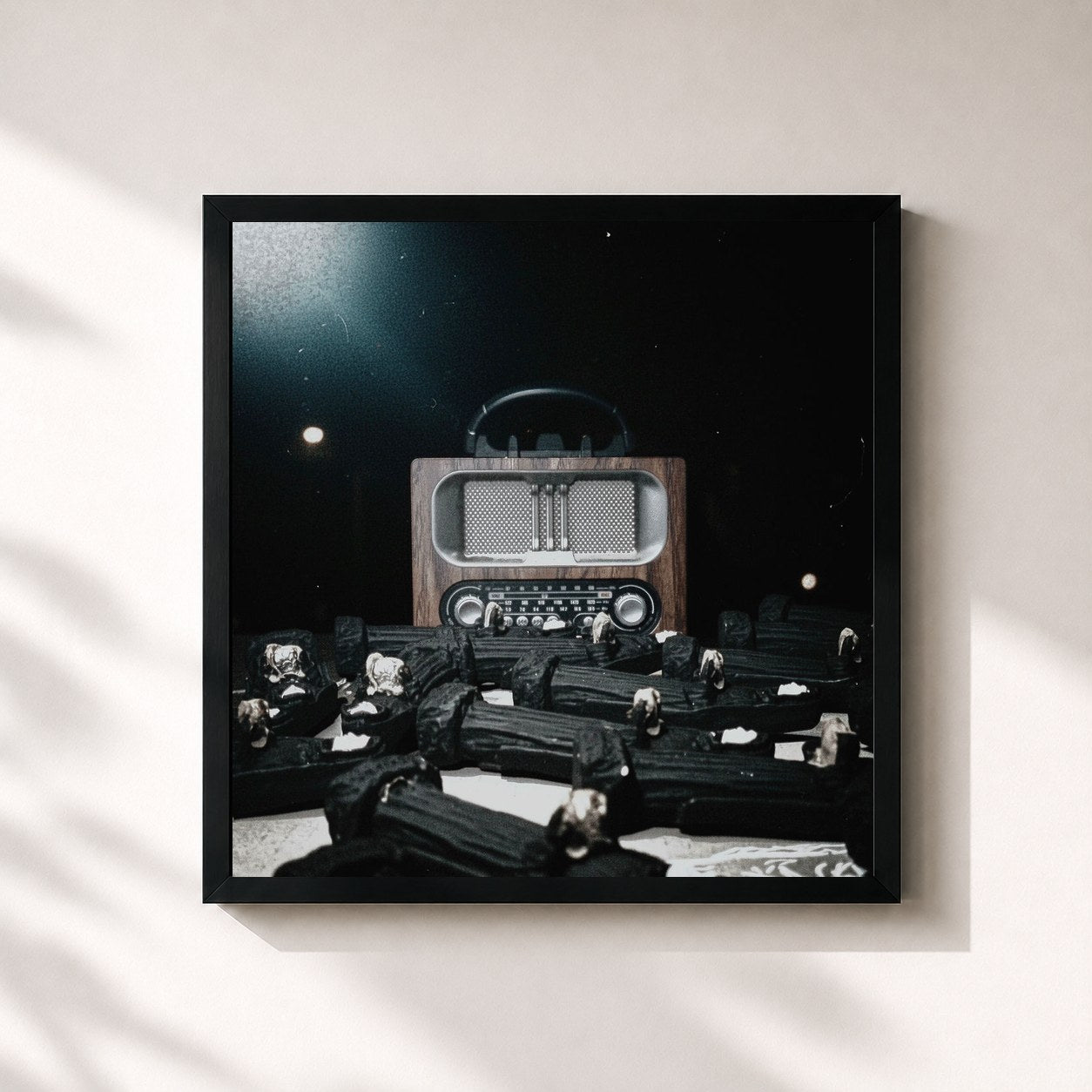 #noir Tableau carré de l'album GHETTO GOSPEL de Leviano, cadre noir 32x32 cm