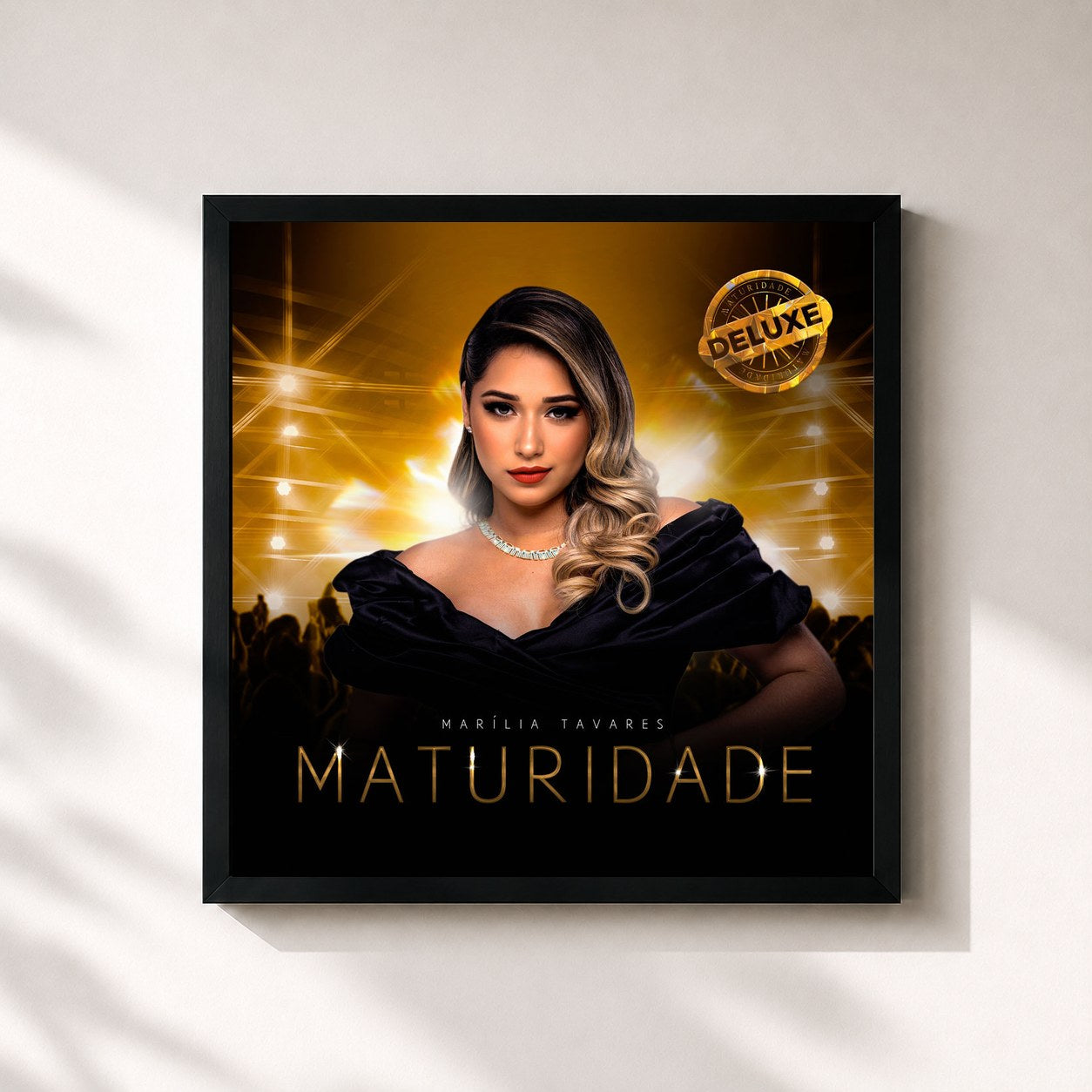 #noir Tableau carré de l'album Maturidade (Deluxe) de Marília Tavares, cadre noir 32x32 cm
