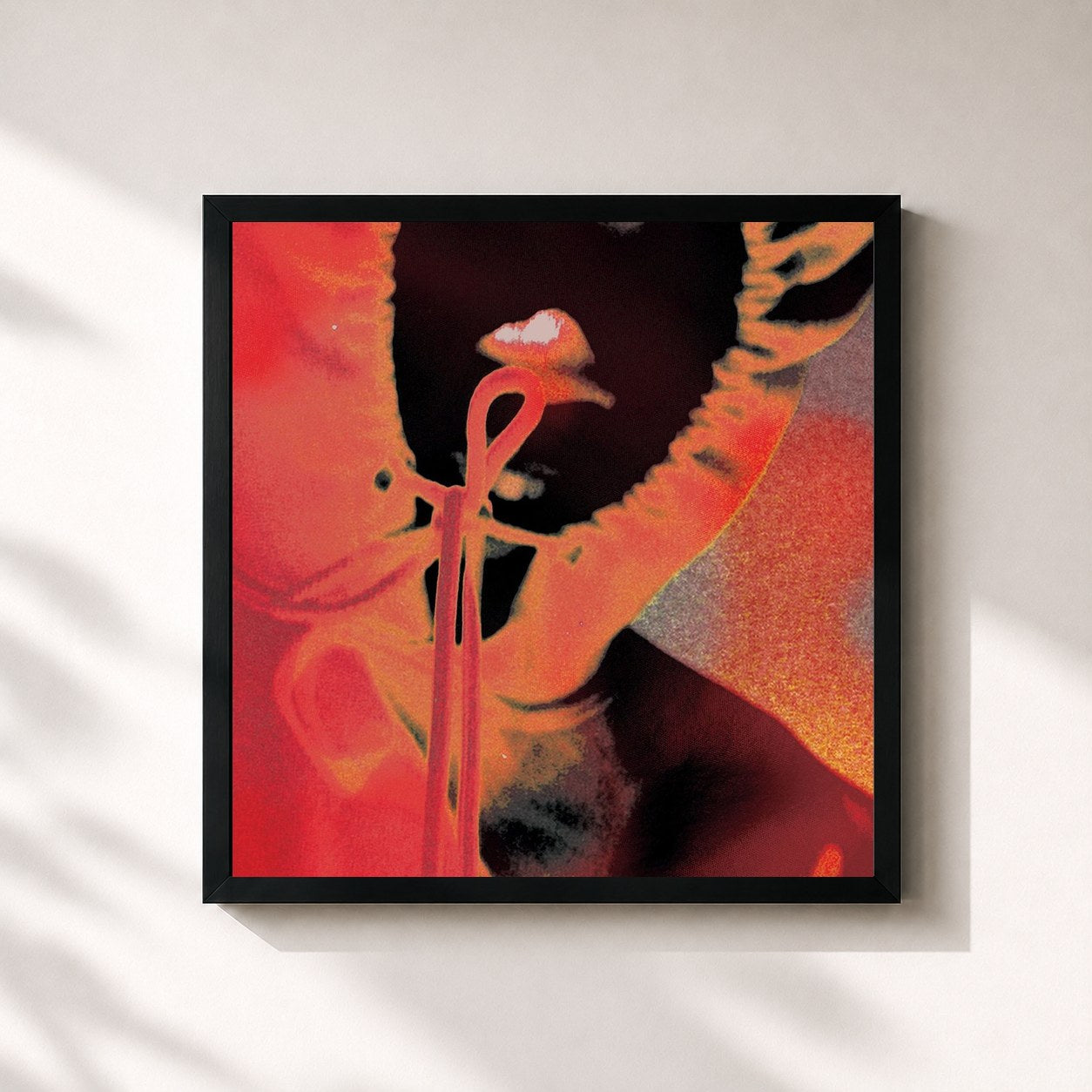 #noir Tableau carré de l'album Beautiful Havoc de $Not, cadre noir 32x32 cm