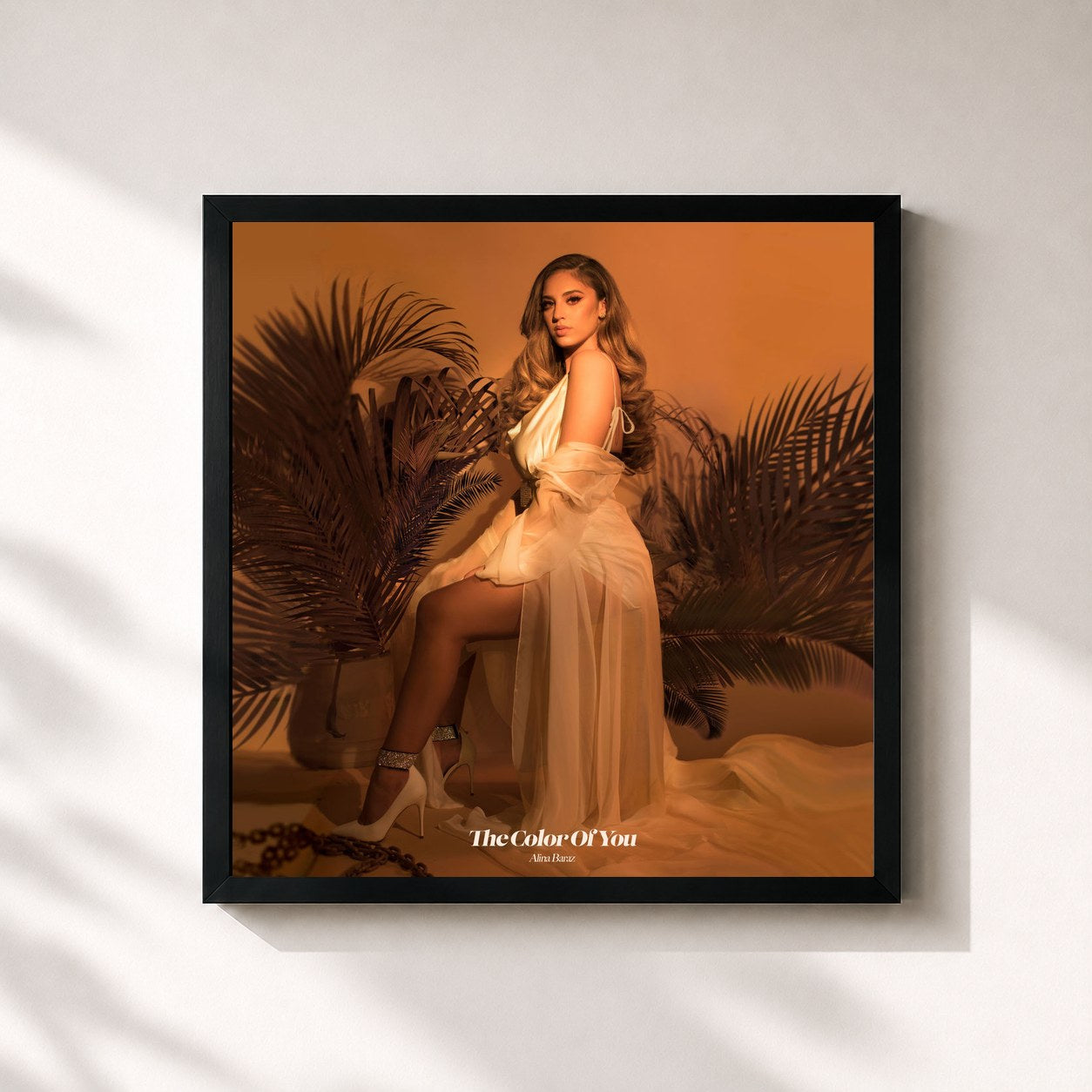 #noir Tableau carré de l'album The Color Of You de Alina Baraz, cadre noir 32x32 cm