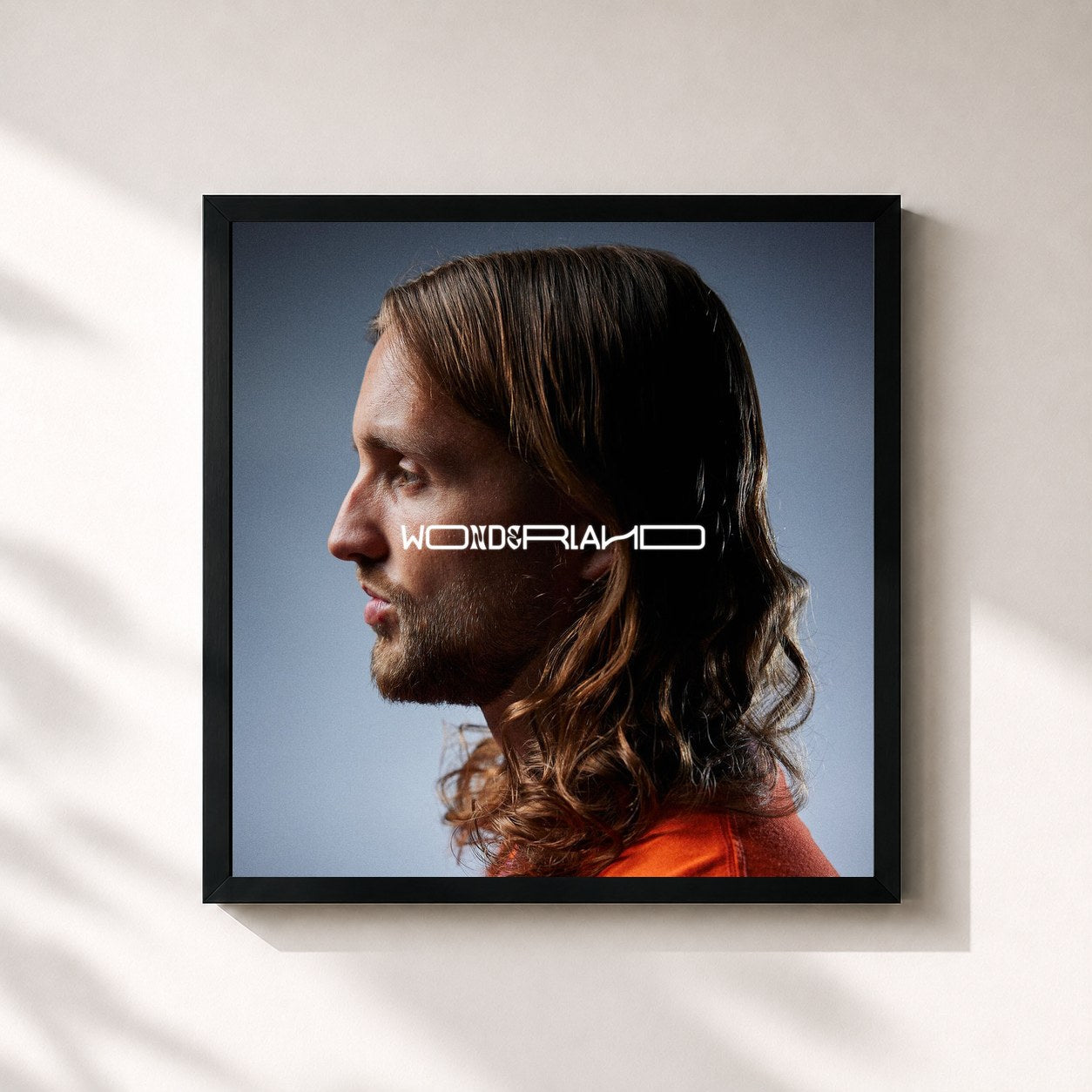 #noir Tableau carré de l'album Wonderland de Kevin, cadre noir 32x32 cm