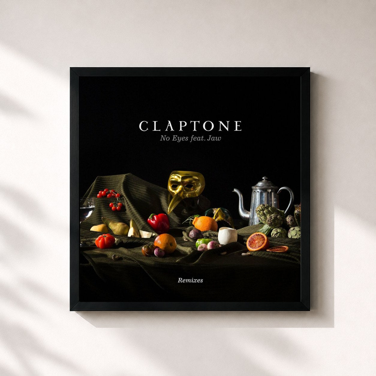 #noir Tableau carré de l'album No Eyes de Claptone, cadre noir 32x32 cm