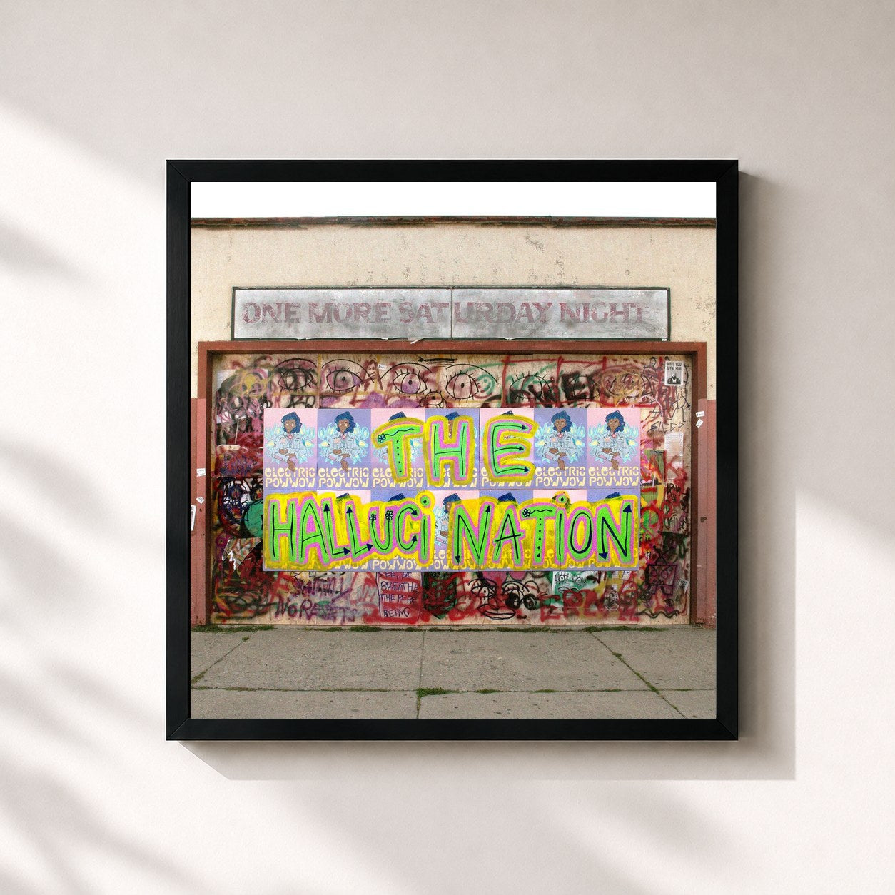 #noir Tableau carré de l'album One More Saturday Night de The Halluci Nation, cadre noir 32x32 cm