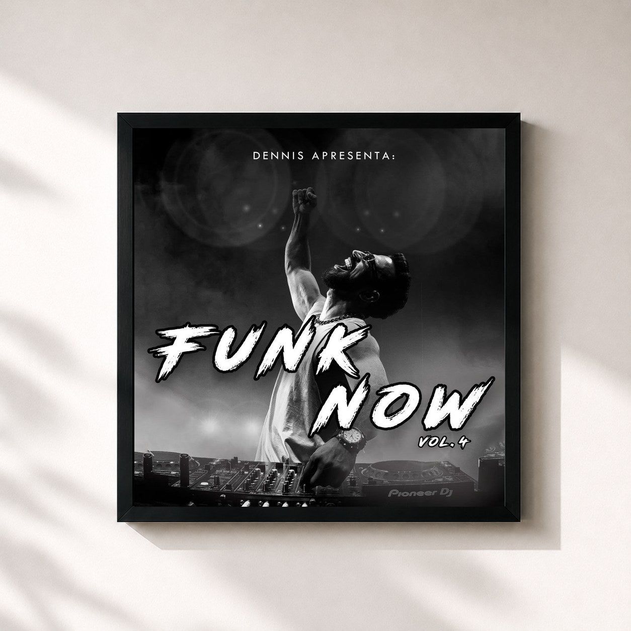 #noir Tableau carré de l'album DENNIS Apresenta: Funk Now! Vol. 4 de DENNIS, cadre noir 32x32 cm
