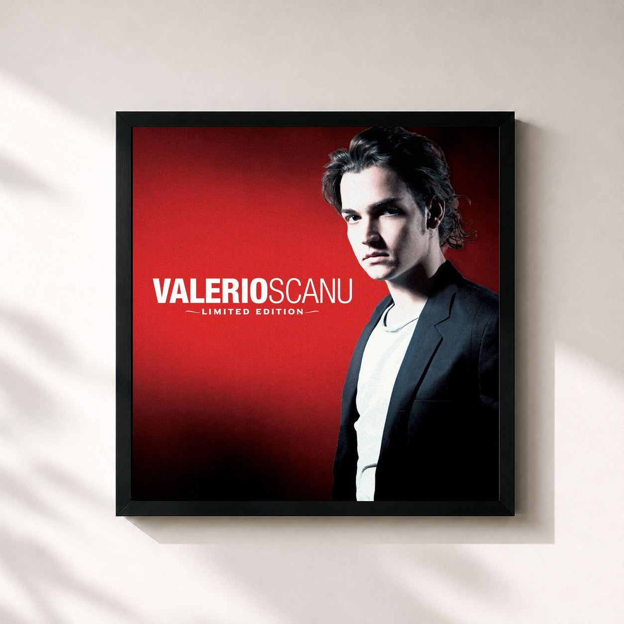 #noir Tableau carré de l'album Valerio Scanu (Limited Edition) de Valerio Scanu, cadre noir 32x32 cm