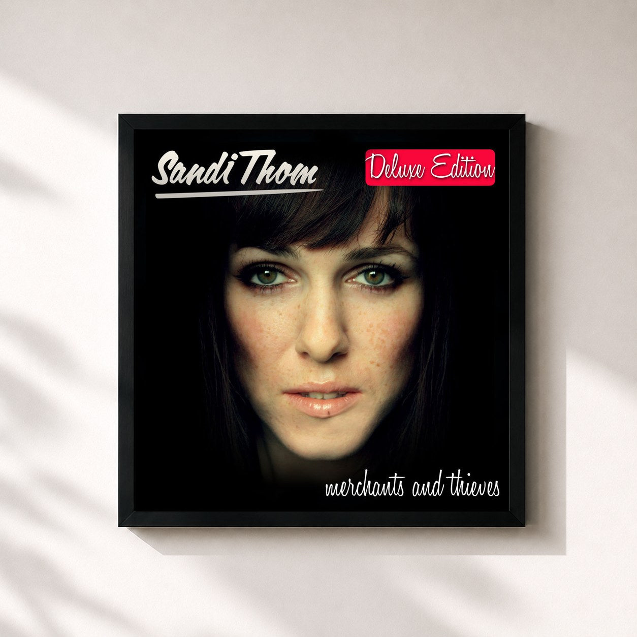 #noir Tableau carré de l'album Merchants and Thieves (Deluxe Edition) de Sandi Thom, cadre noir 32x32 cm