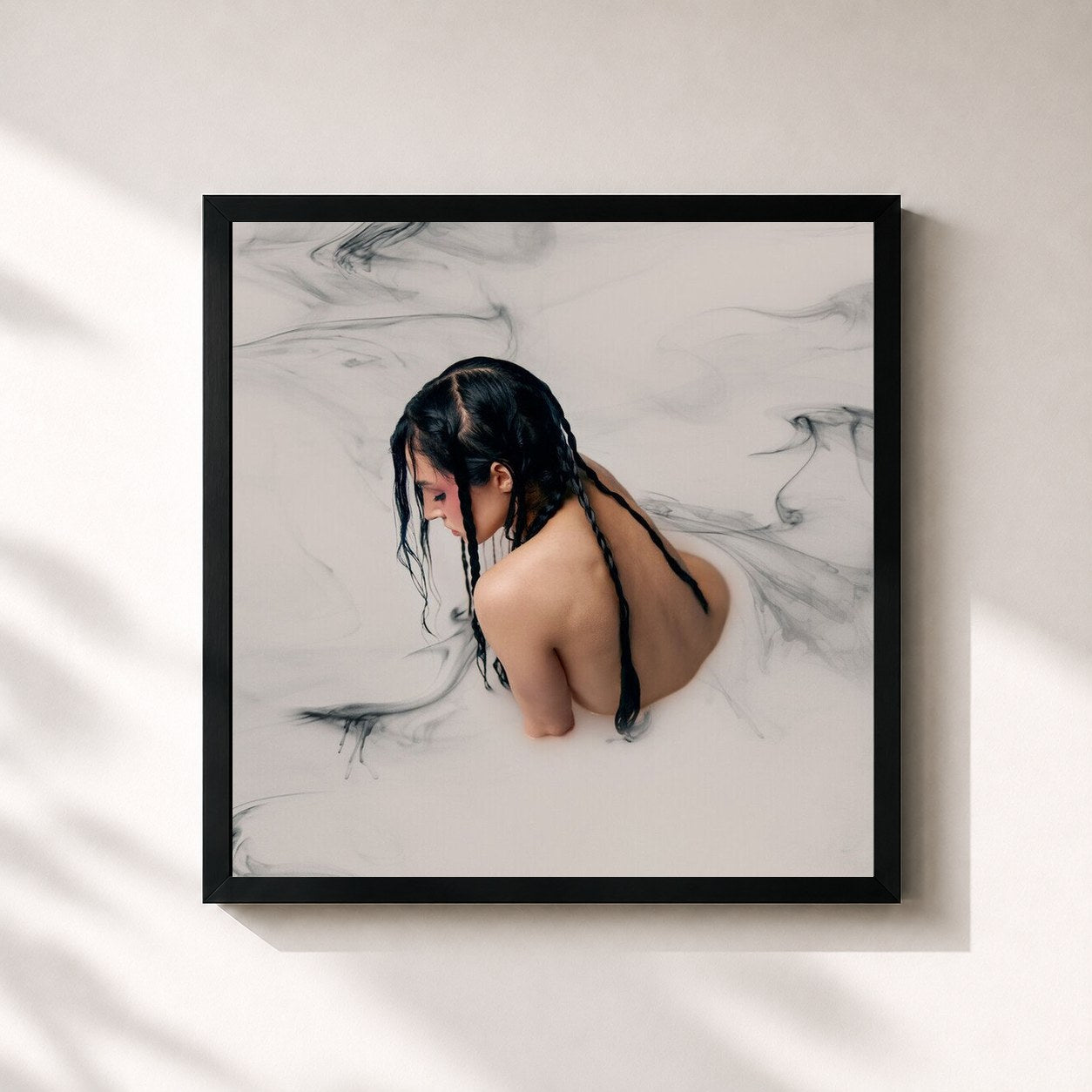 #noir Tableau carré de l'album Negative Spaces de Poppy, cadre noir 32x32 cm