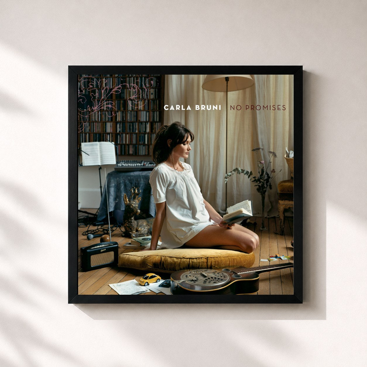 #noir Tableau carré de l'album No Promises de Carla Bruni, cadre noir 32x32 cm