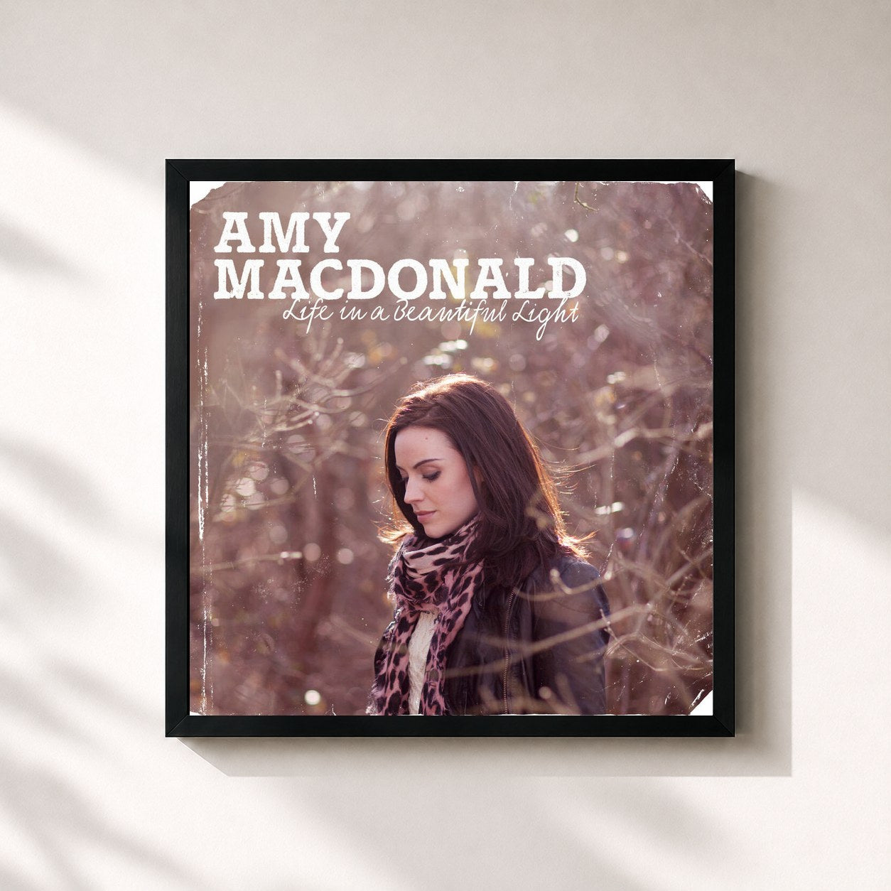 #noir Tableau carré de l'album Life In A Beautiful Light (Deluxe Version) de Amy Macdonald, cadre noir 32x32 cm