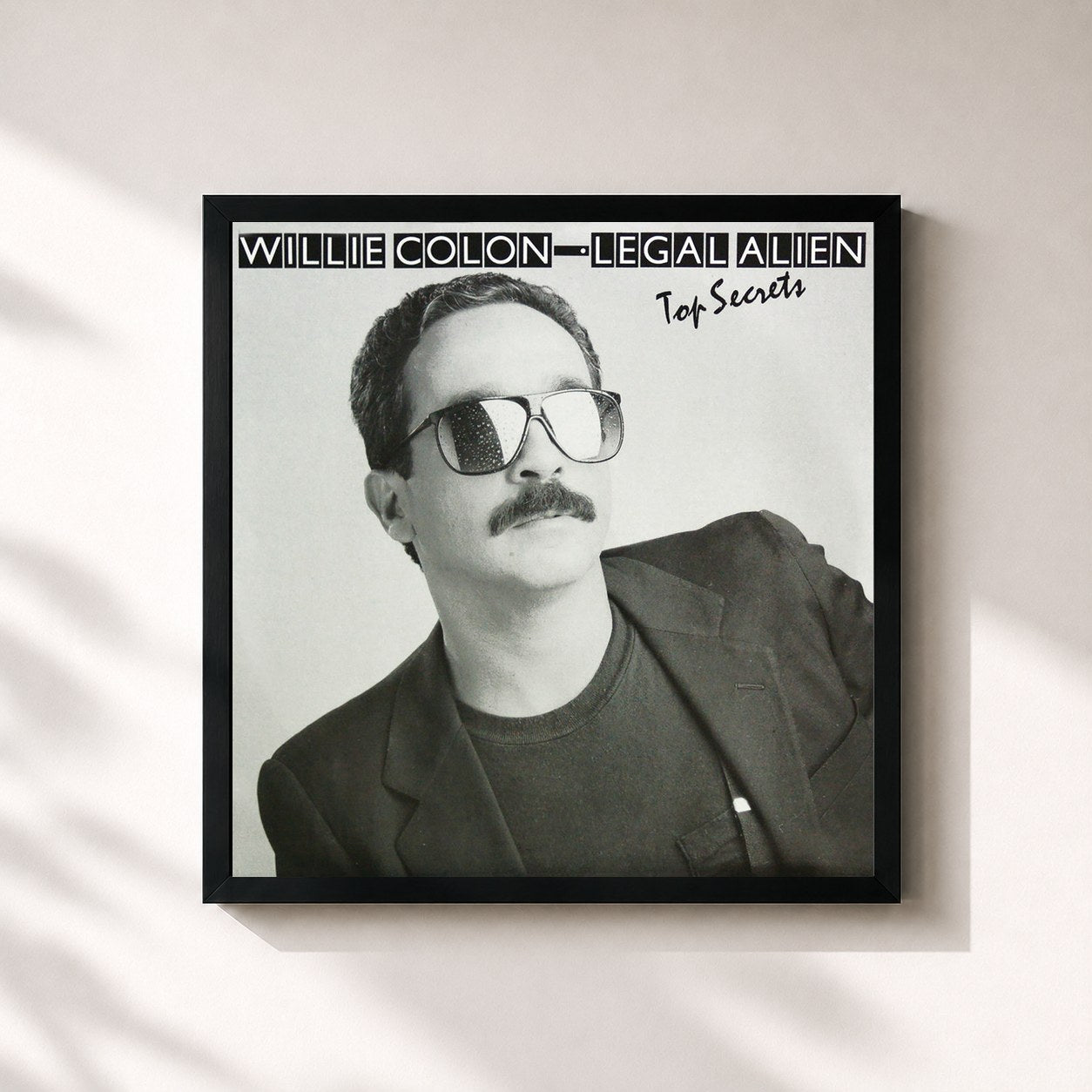 #noir Tableau carré de l'album Top Secrets de Willie Colón, cadre noir 32x32 cm