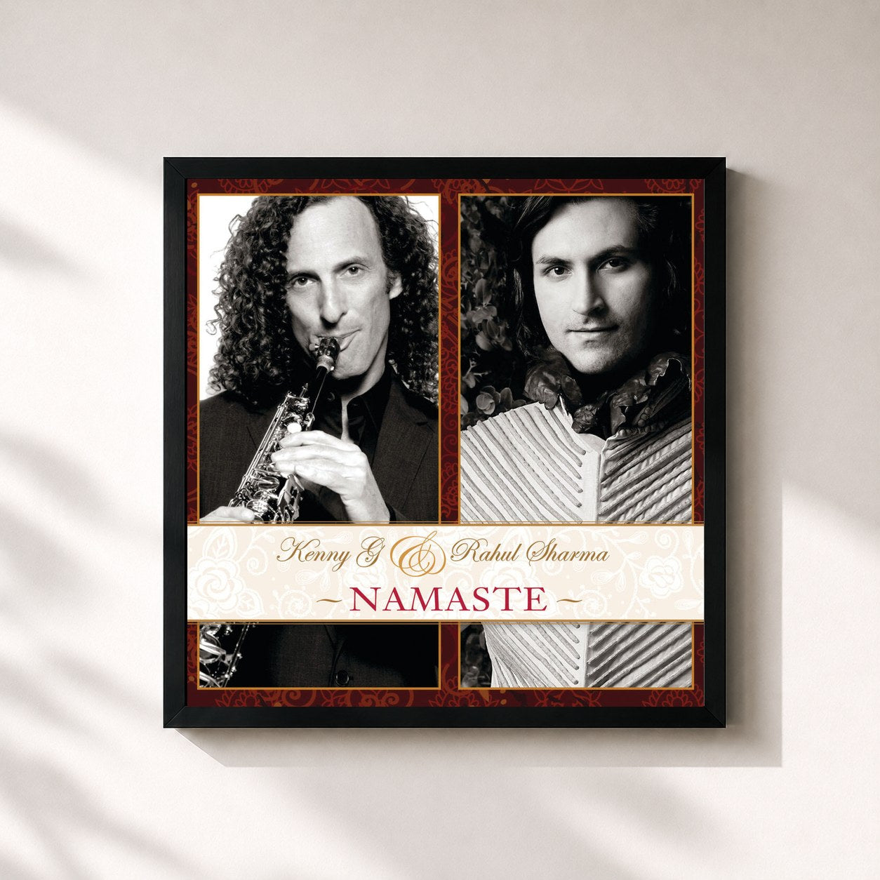 #noir Tableau carré de l'album Namaste de Kenny G, cadre noir 32x32 cm