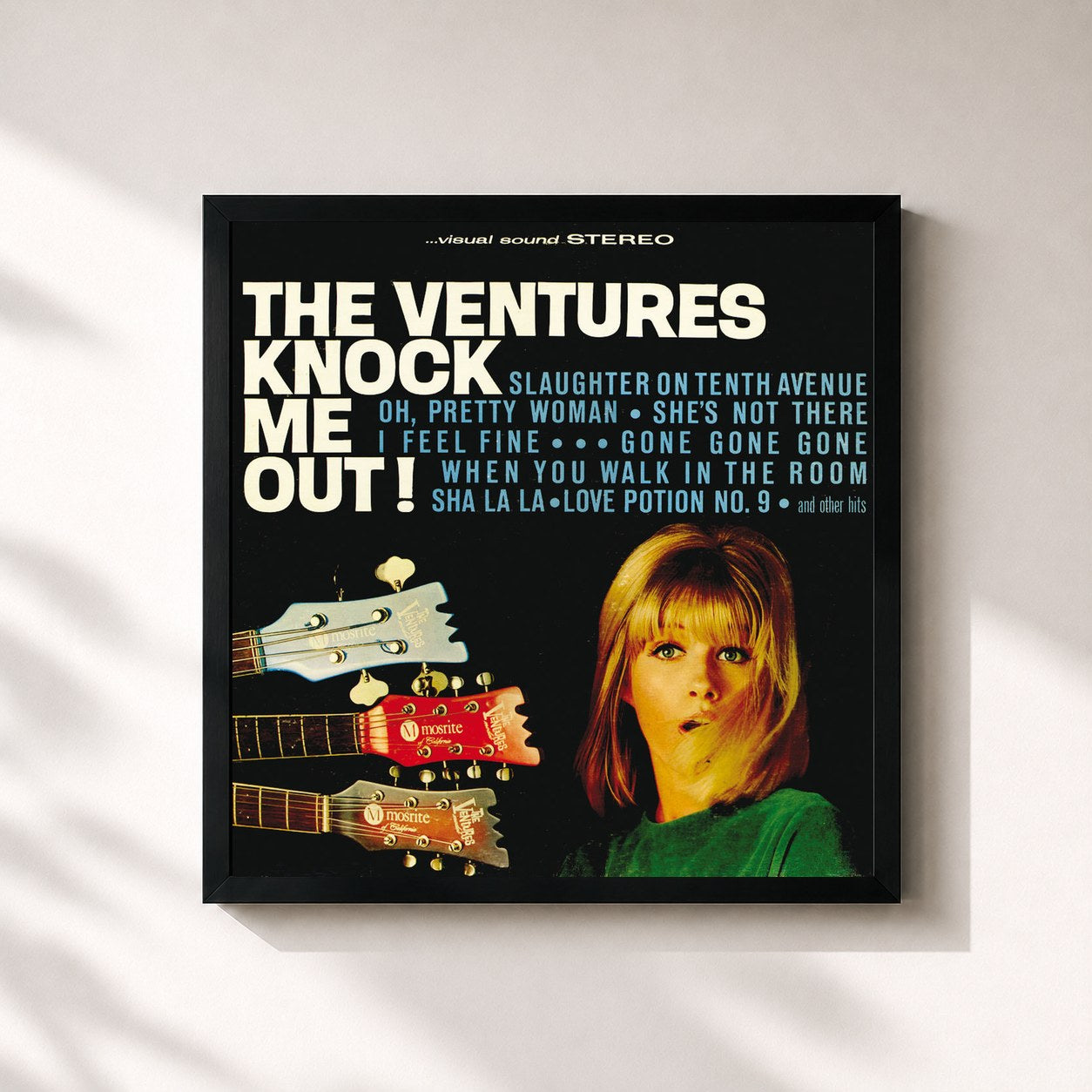 #noir Tableau carré de l'album Knock Me Out! de The Ventures, cadre noir 32x32 cm