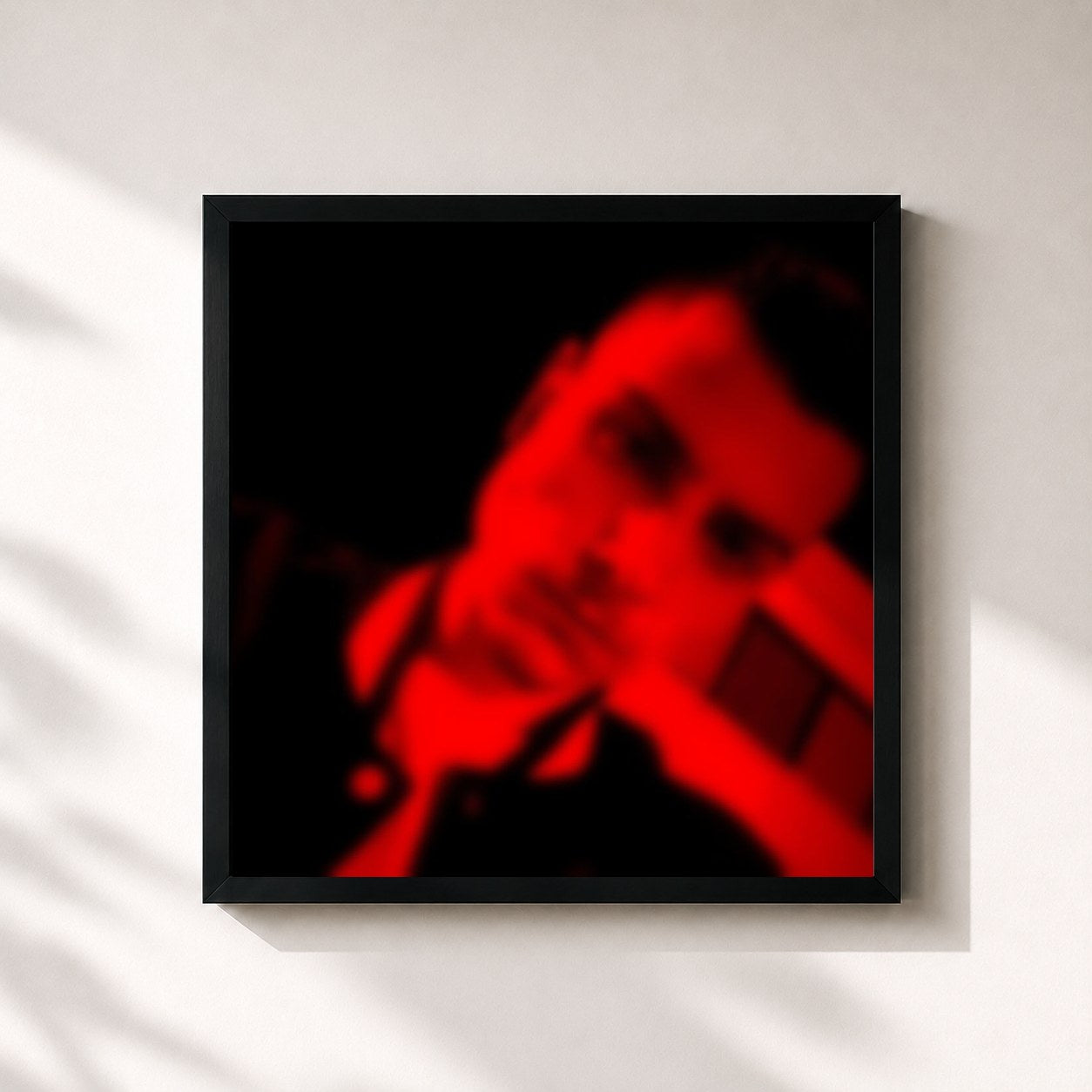 #noir Tableau carré de l'album Em0t10n de Alessio, cadre noir 32x32 cm