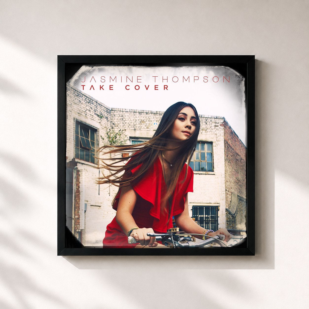 #noir Tableau carré de l'album Take Cover de Jasmine Thompson, cadre noir 32x32 cm