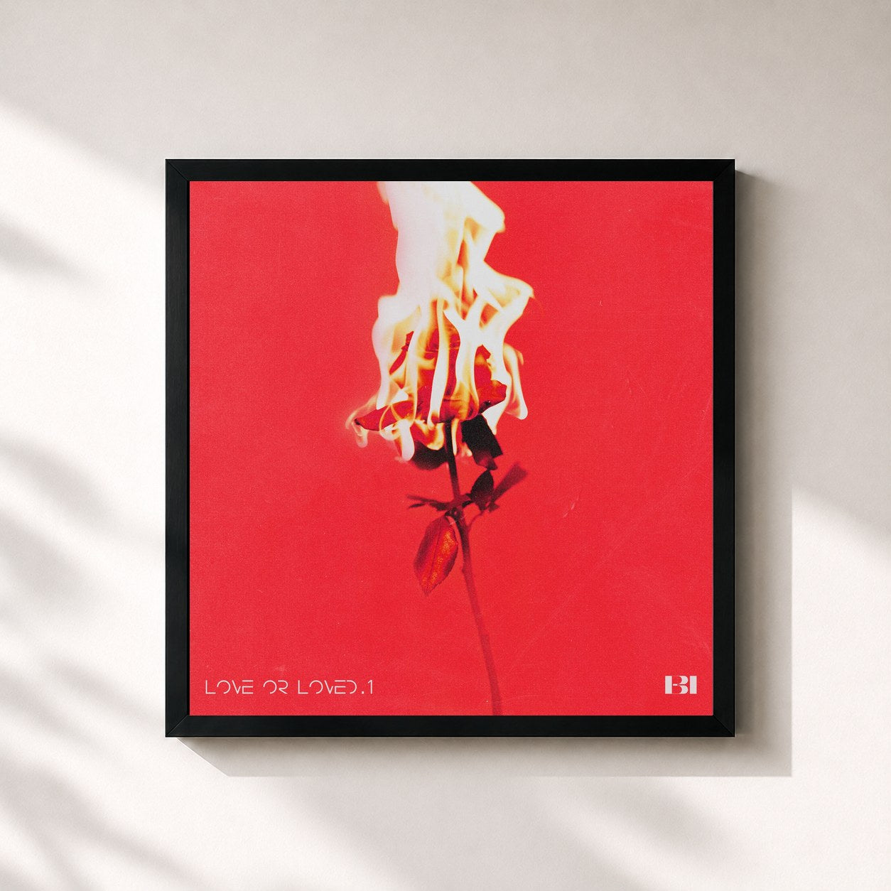 #noir Tableau carré de l'album Love or Loved, Pt. 1 de B.I, cadre noir 32x32 cm