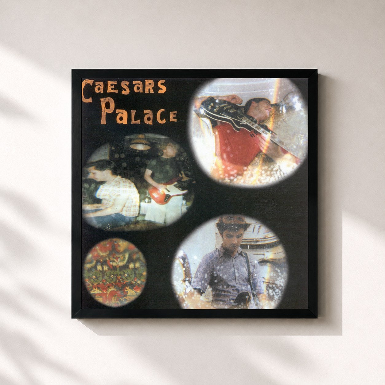 #noir Tableau carré de l'album Love For The Streets de Caesars, cadre noir 32x32 cm