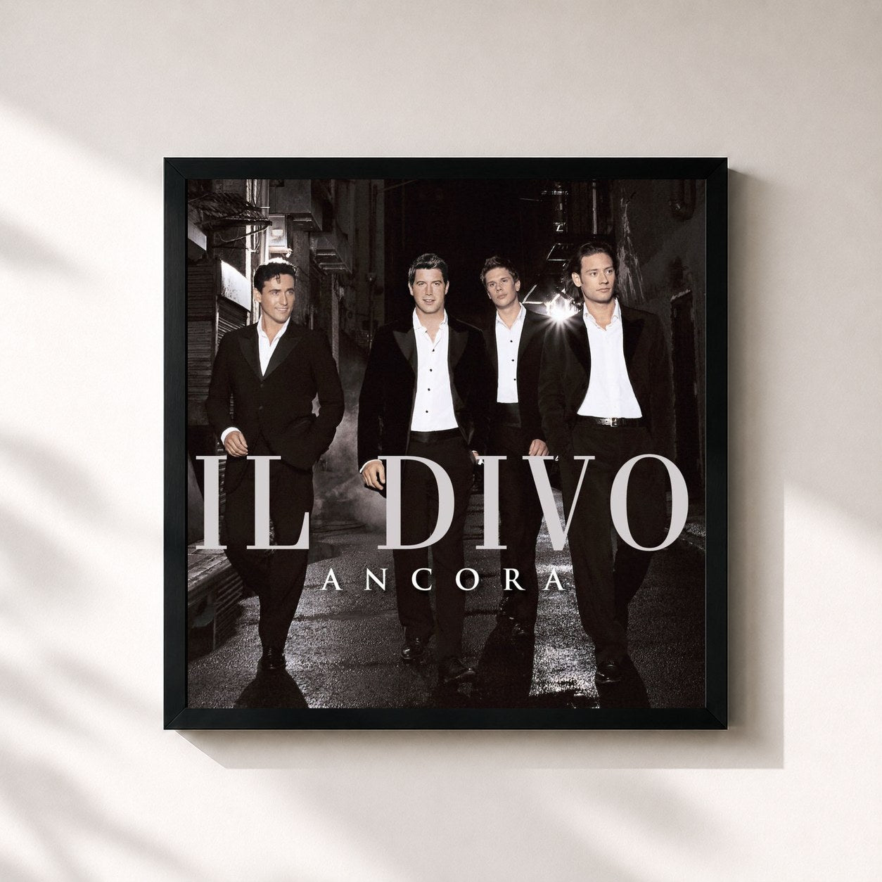#noir Tableau carré de l'album Ancora de Il Divo, cadre noir 32x32 cm