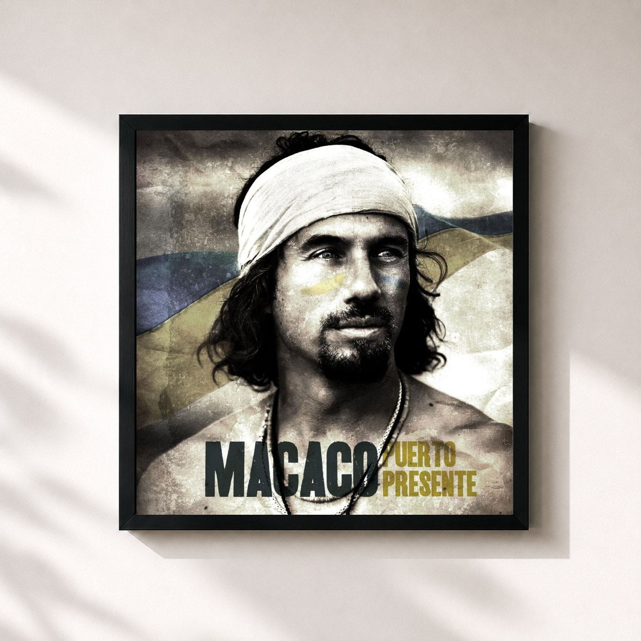 #noir Tableau carré de l'album Puerto Presente EP de Macaco, cadre noir 32x32 cm