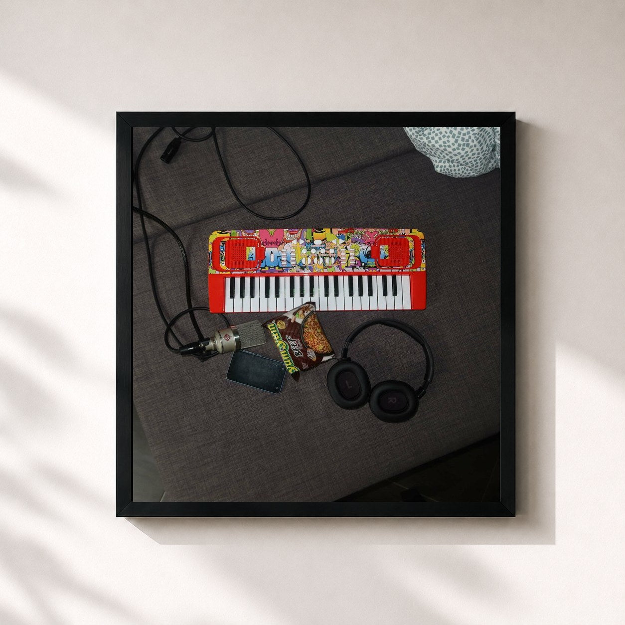 #noir Tableau carré de l'album BEDROOM.VOL.1 de Davy One, cadre noir 32x32 cm