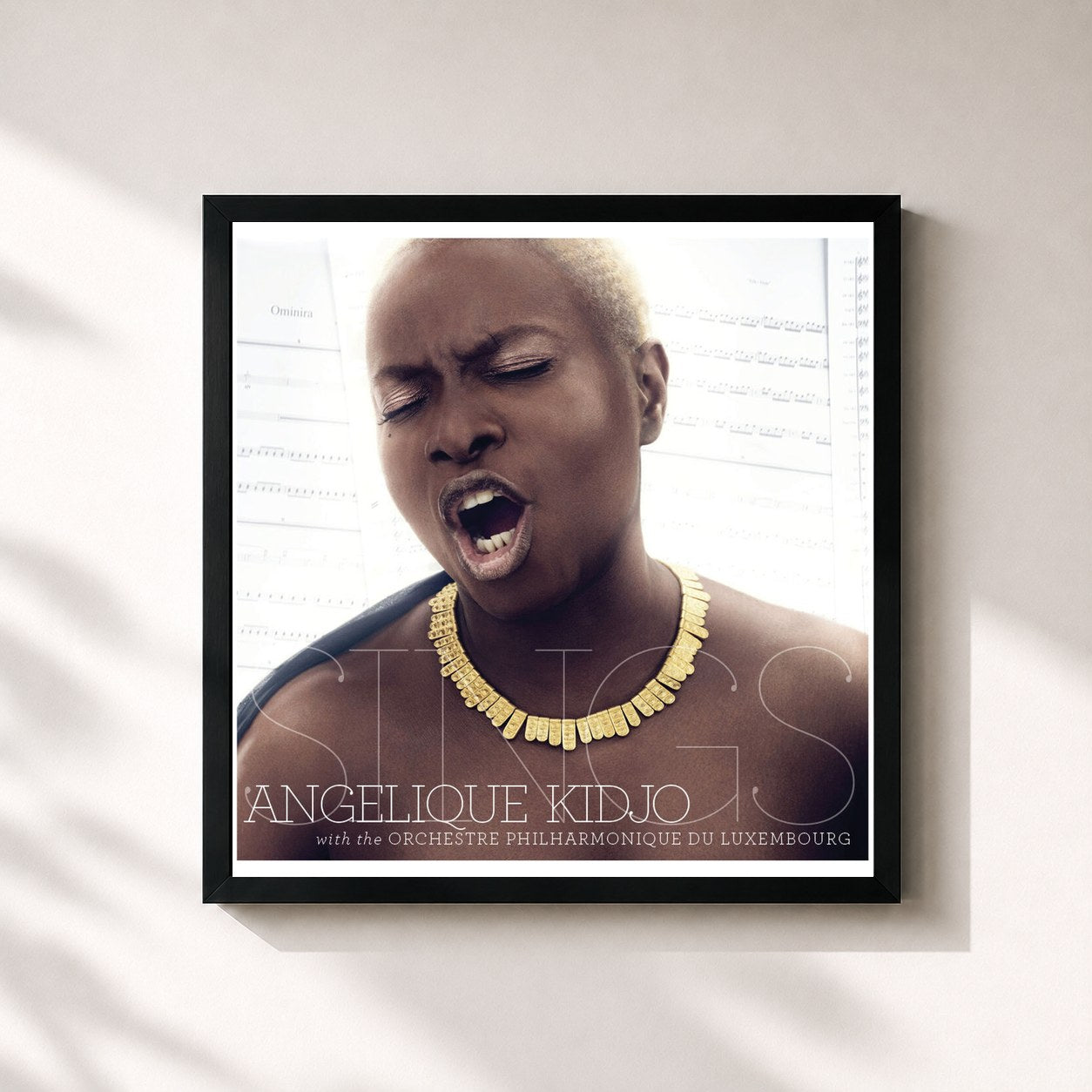 Angelique Kidjo · Sings