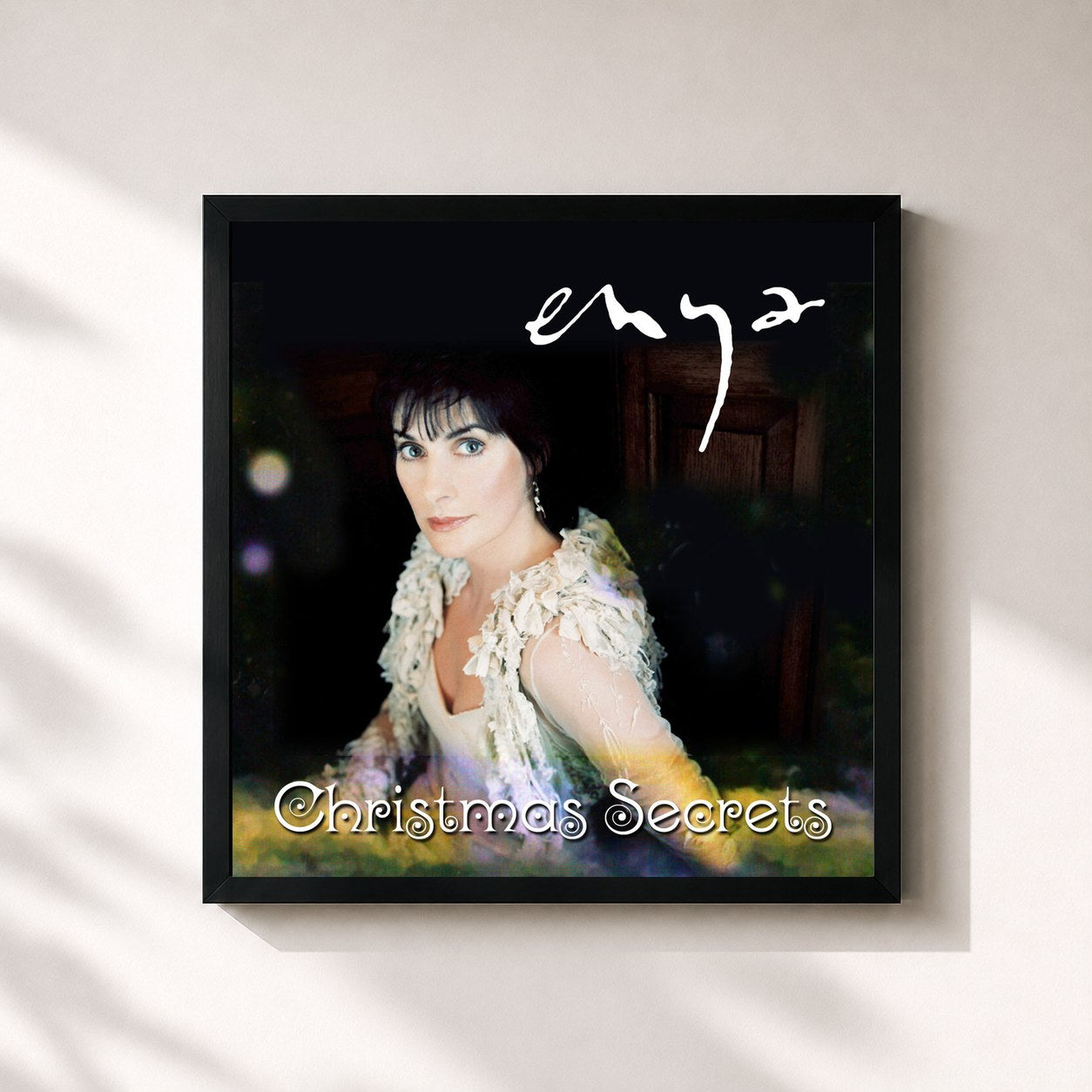 #noir Tableau carré de l'album Christmas Secrets de Enya, cadre noir 32x32 cm