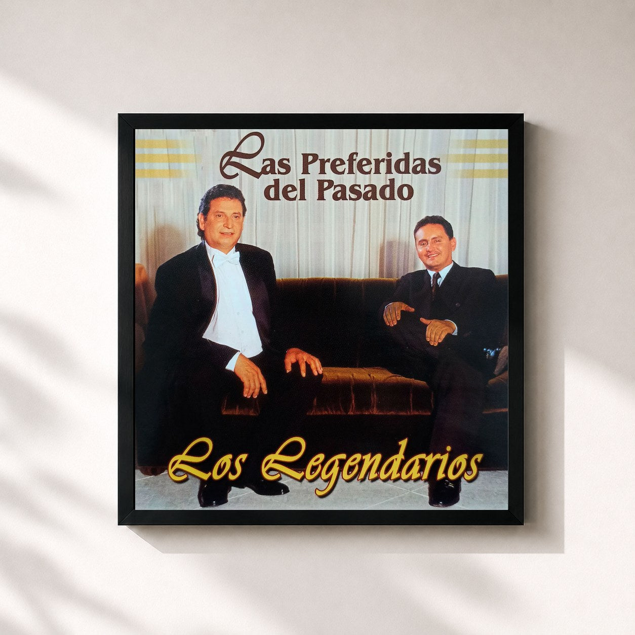#noir Tableau carré de l'album Las Preferidas del Pasado de Los Legendarios, cadre noir 32x32 cm