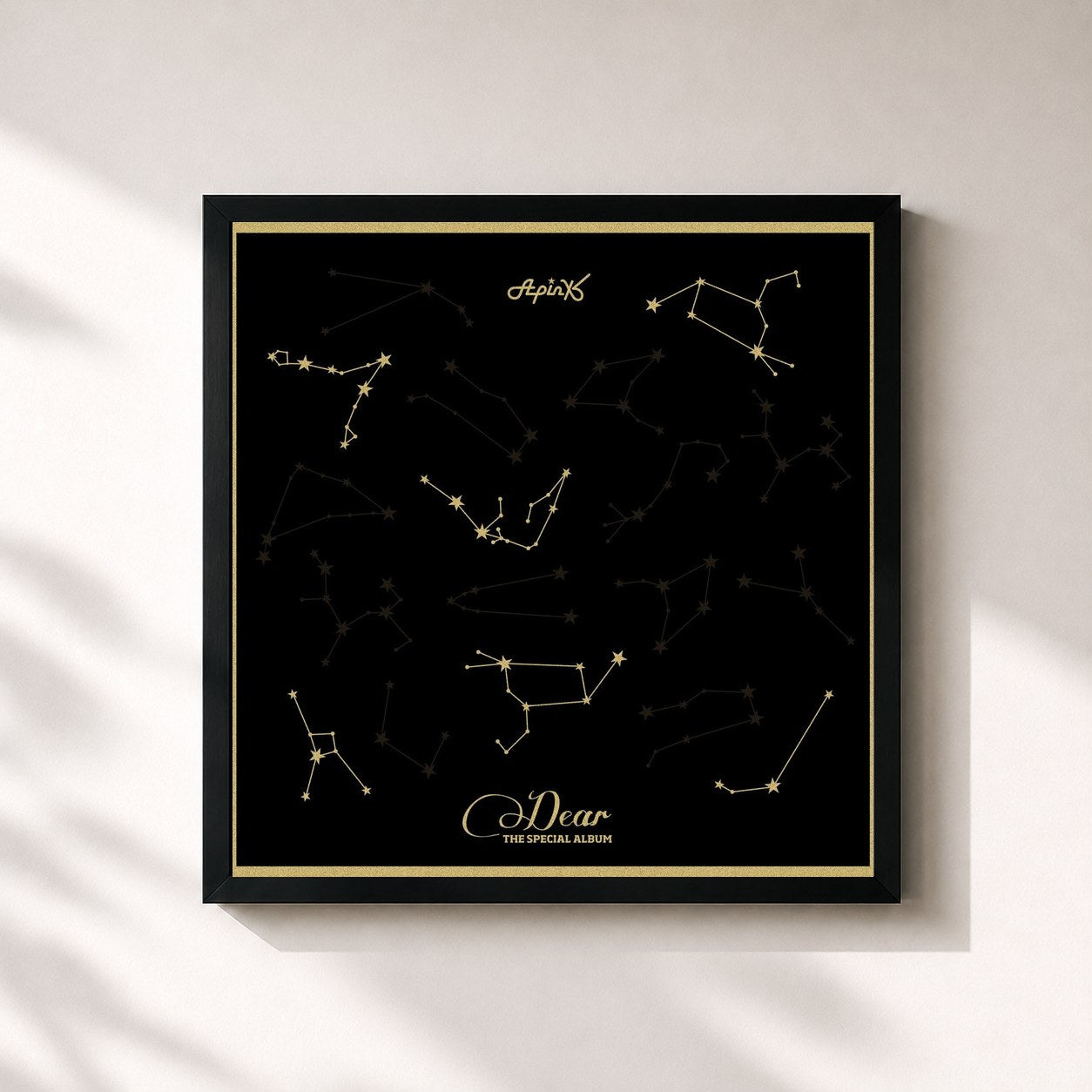 #noir Tableau carré de l'album Dear de Apink, cadre noir 32x32 cm