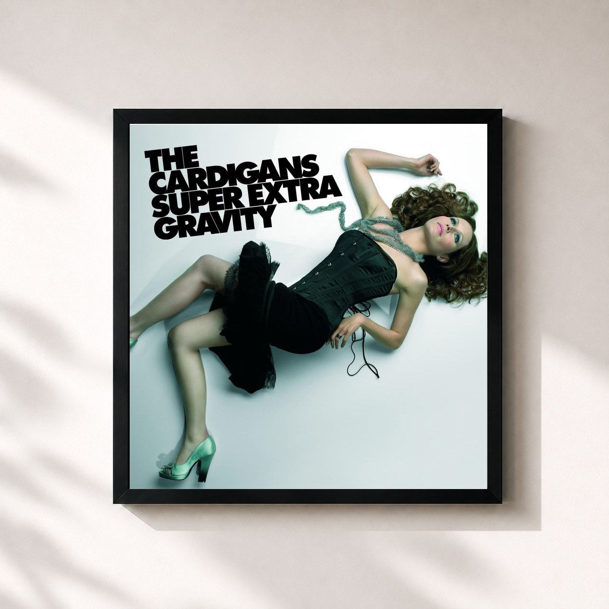#noir Tableau carré de l'album Super Extra Gravity de The Cardigans, cadre noir 32x32 cm