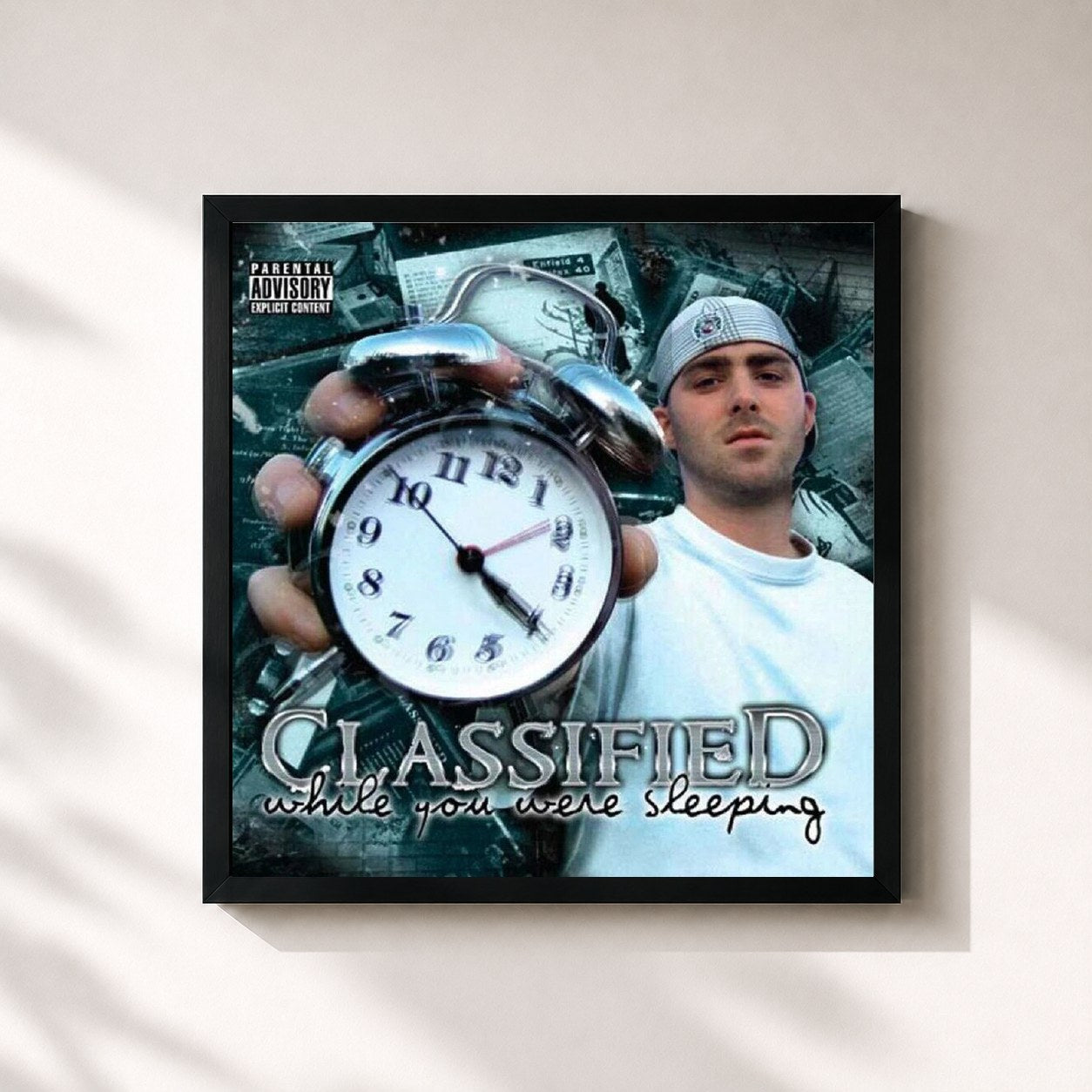 #noir Tableau carré de l'album While You Were Sleeping de Classified, cadre noir 32x32 cm