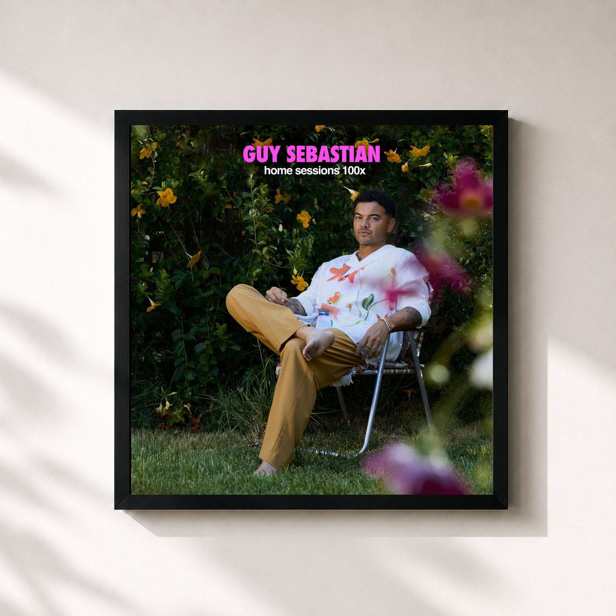 #noir Tableau carré de l'album Home Sessions - 100X de Guy Sebastian, cadre noir 32x32 cm