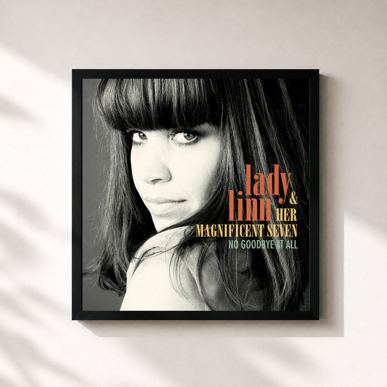 #noir Tableau carré de l'album No Goodbye At All de Lady Linn, cadre noir 32x32 cm