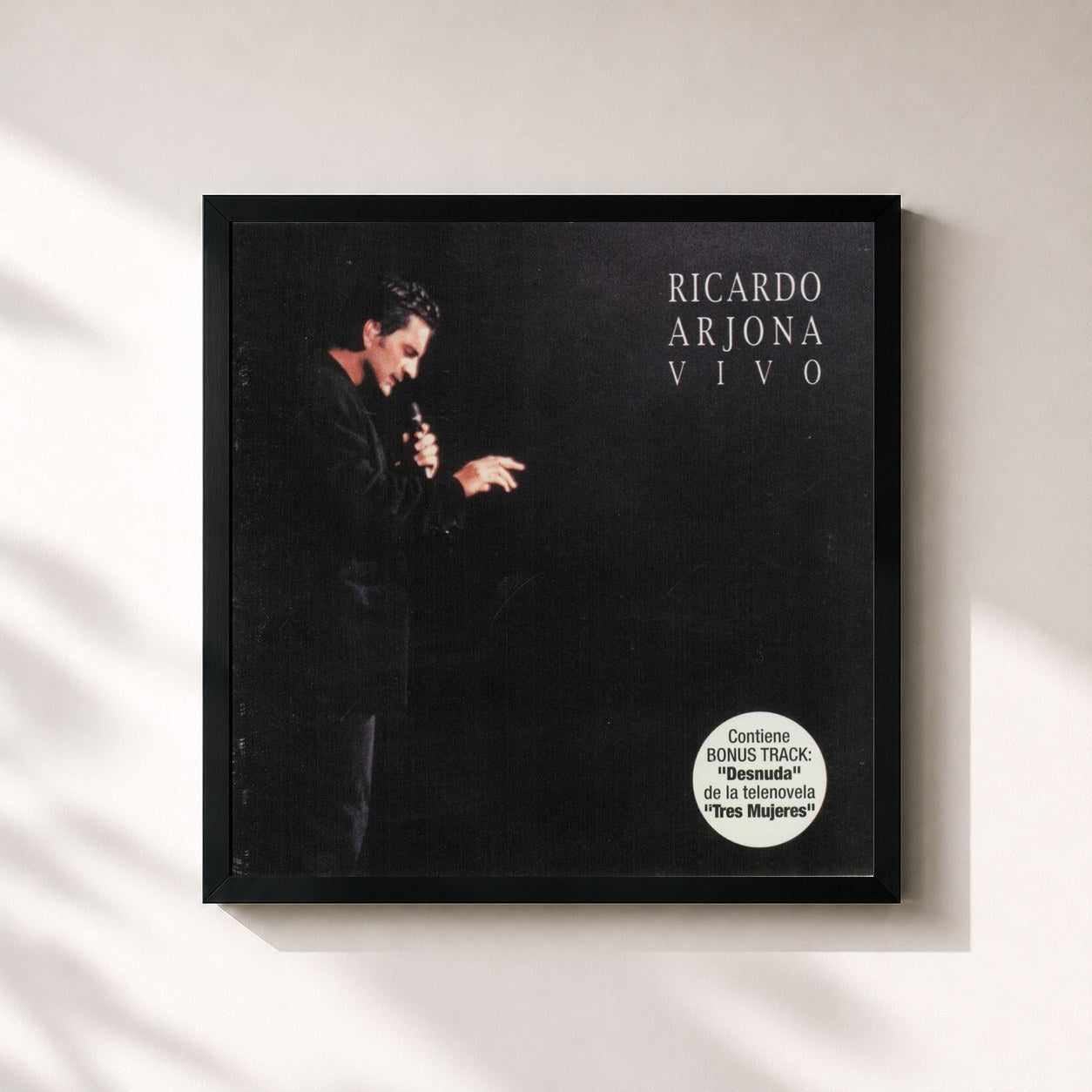 #noir Tableau carré de l'album Ricardo Arjona Vivo (Bonus Track Version) de Ricardo Arjona, cadre noir 32x32 cm