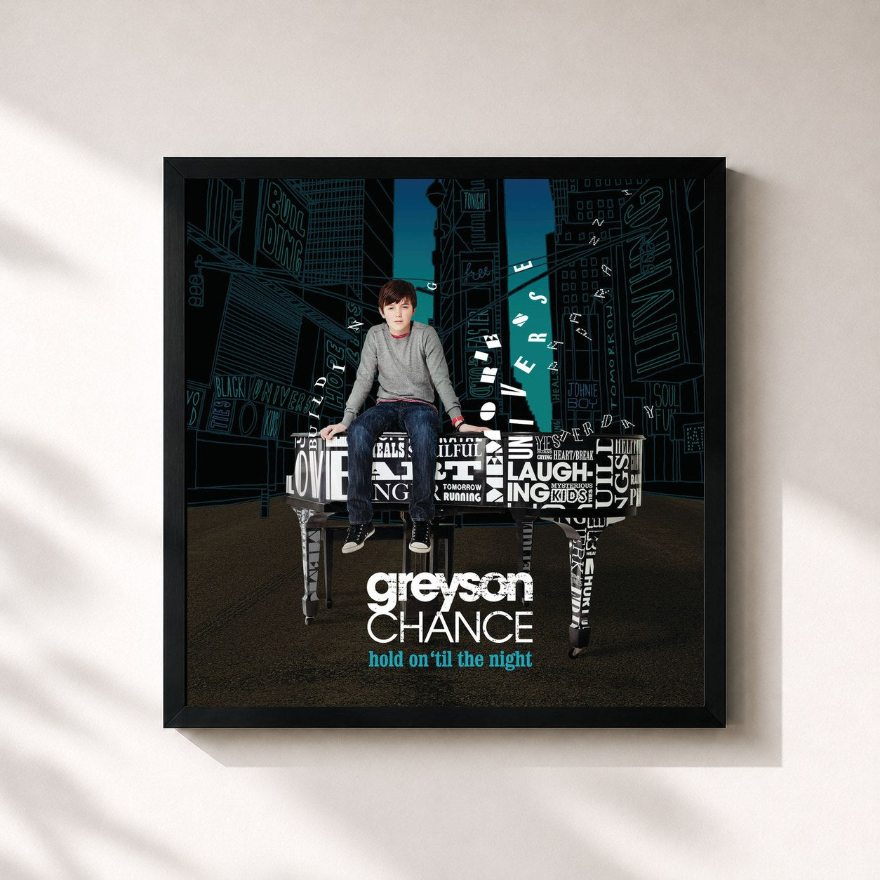 #noir Tableau carré de l'album Hold On ‘Til The Night de Greyson Chance, cadre noir 32x32 cm