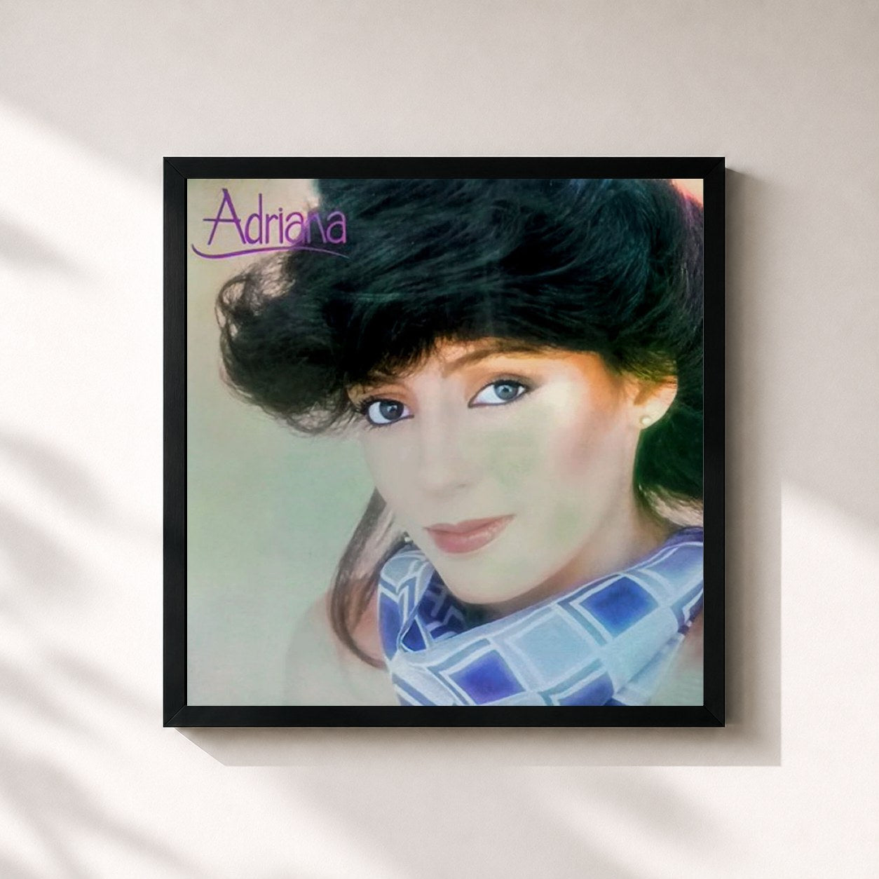 #noir Tableau carré de l'album Adriana Vol. 2 de Adriana, cadre noir 32x32 cm