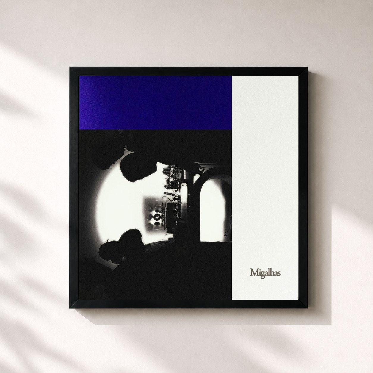 #noir Tableau carré de l'album Migalhas de Jovem Dionisio, cadre noir 32x32 cm
