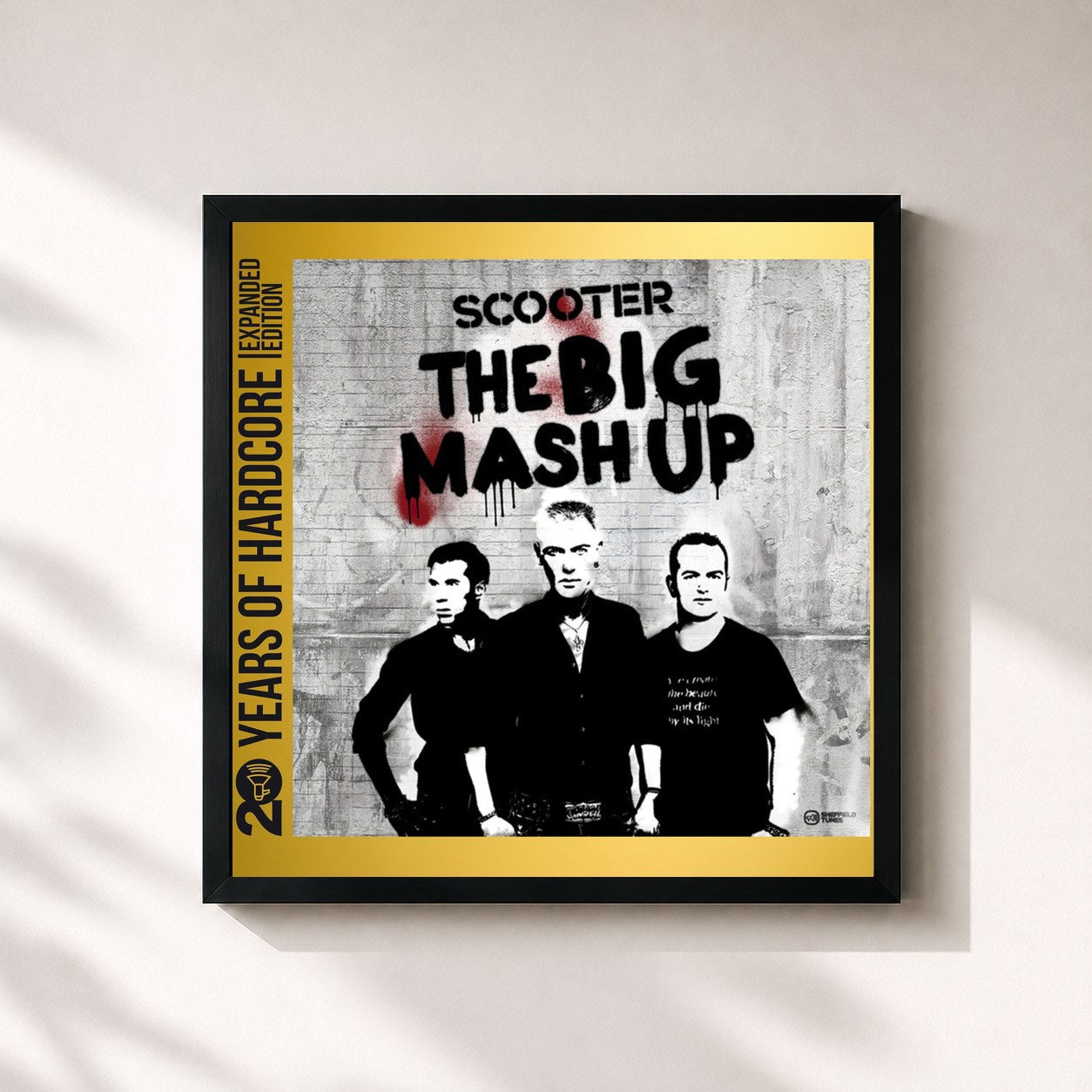 #noir Tableau carré de l'album The Big Mash Up (20 Years Of Hardcore Expanded Edition / Remastered) de Scooter, cadre noir 32x32 cm
