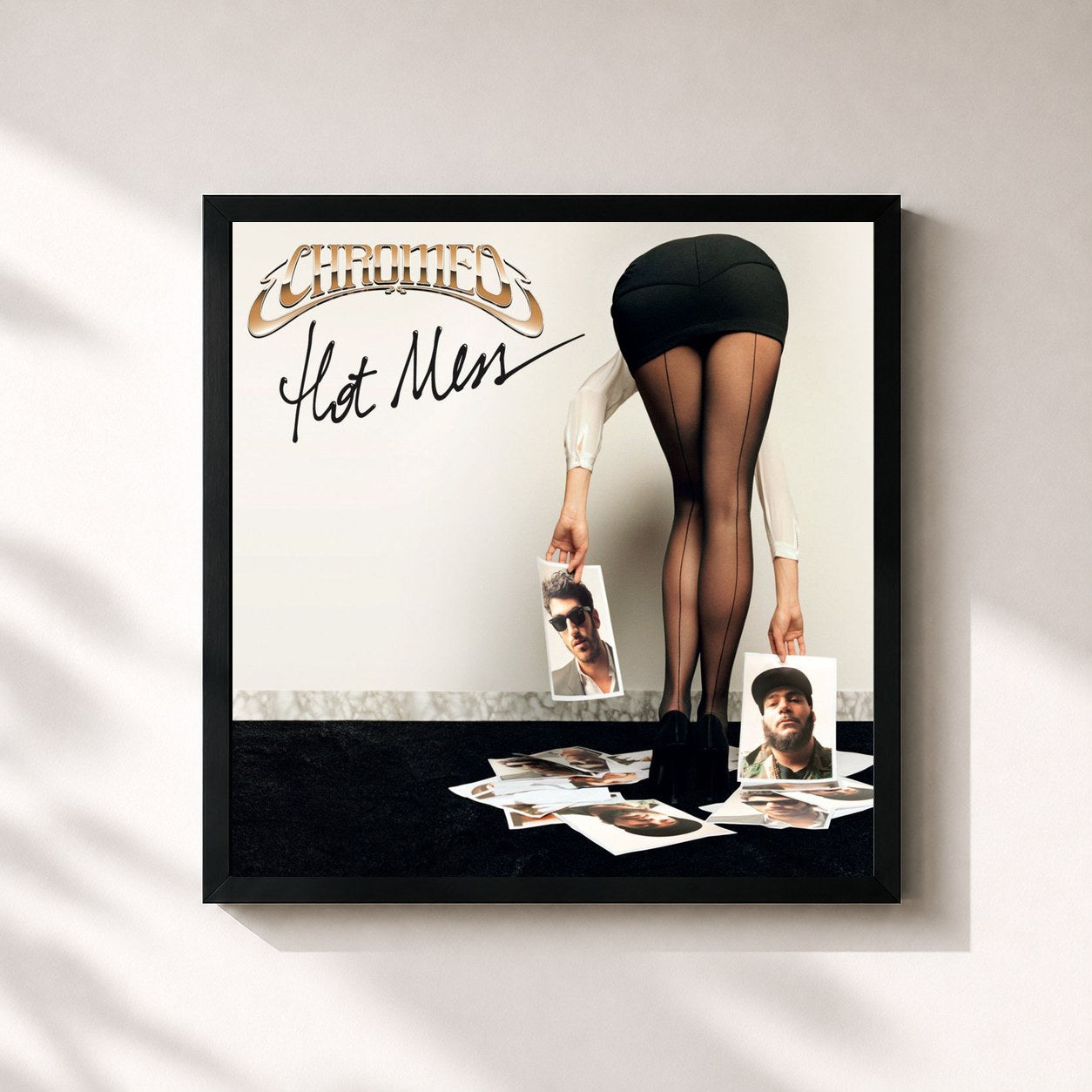 #noir Tableau carré de l'album Hot Mess Remixes de Chromeo, cadre noir 32x32 cm