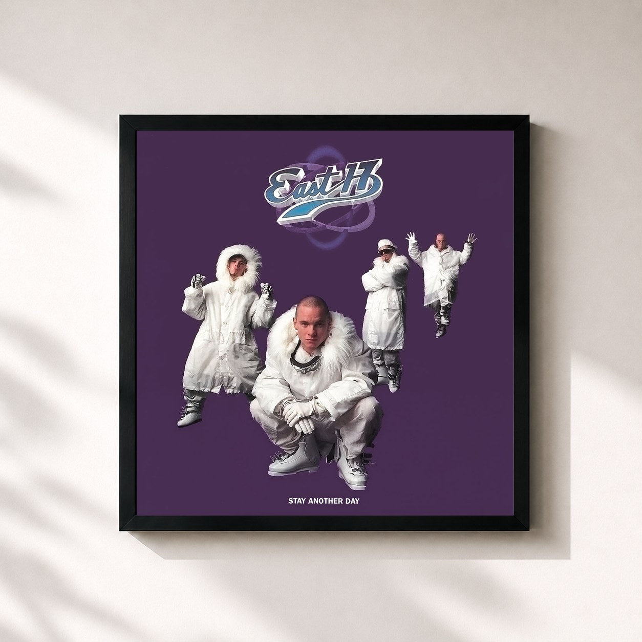 #noir Tableau carré de l'album Stay Another Day (Remixes) de East 17, cadre noir 32x32 cm