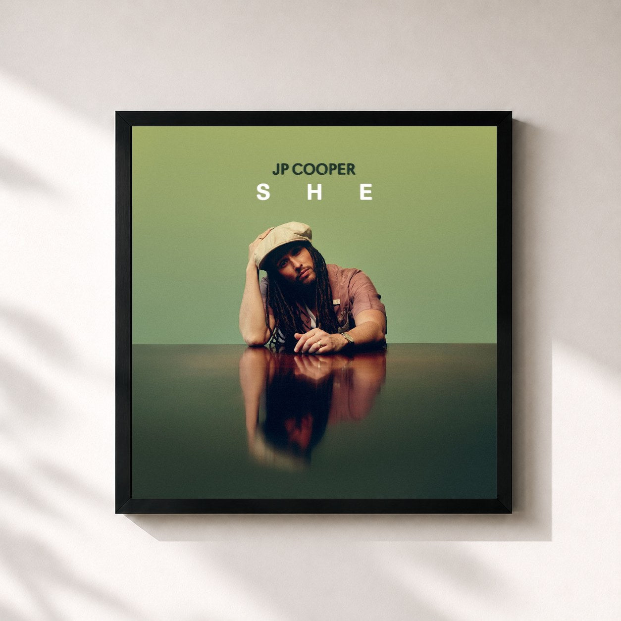 #noir Tableau carré de l'album She de JP Cooper, cadre noir 32x32 cm