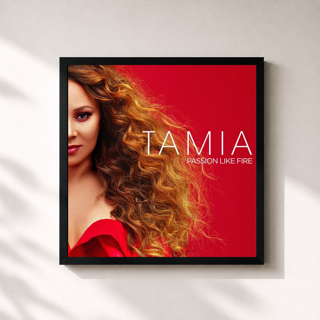 #noir Tableau carré de l'album Passion Like Fire de Tamia, cadre noir 32x32 cm