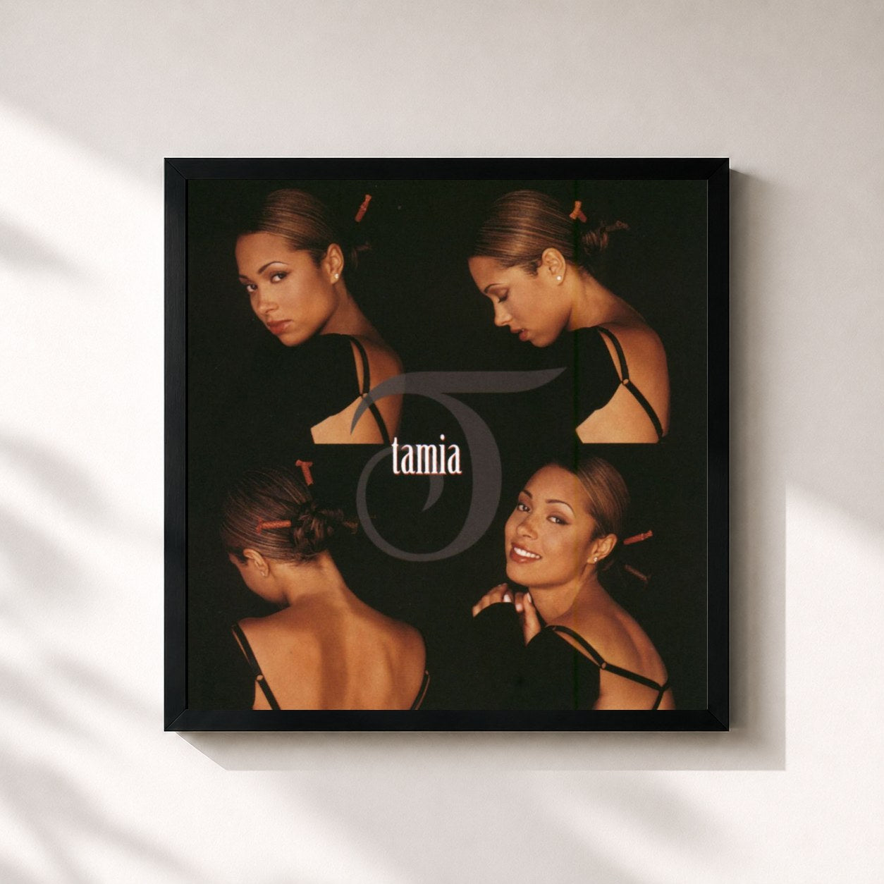 #noir Tableau carré de l'album Tamia de Tamia, cadre noir 32x32 cm